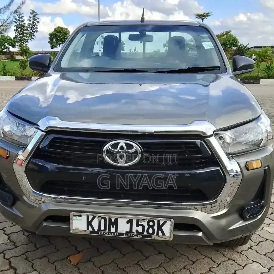 Toyota Hilux 2022 Gold