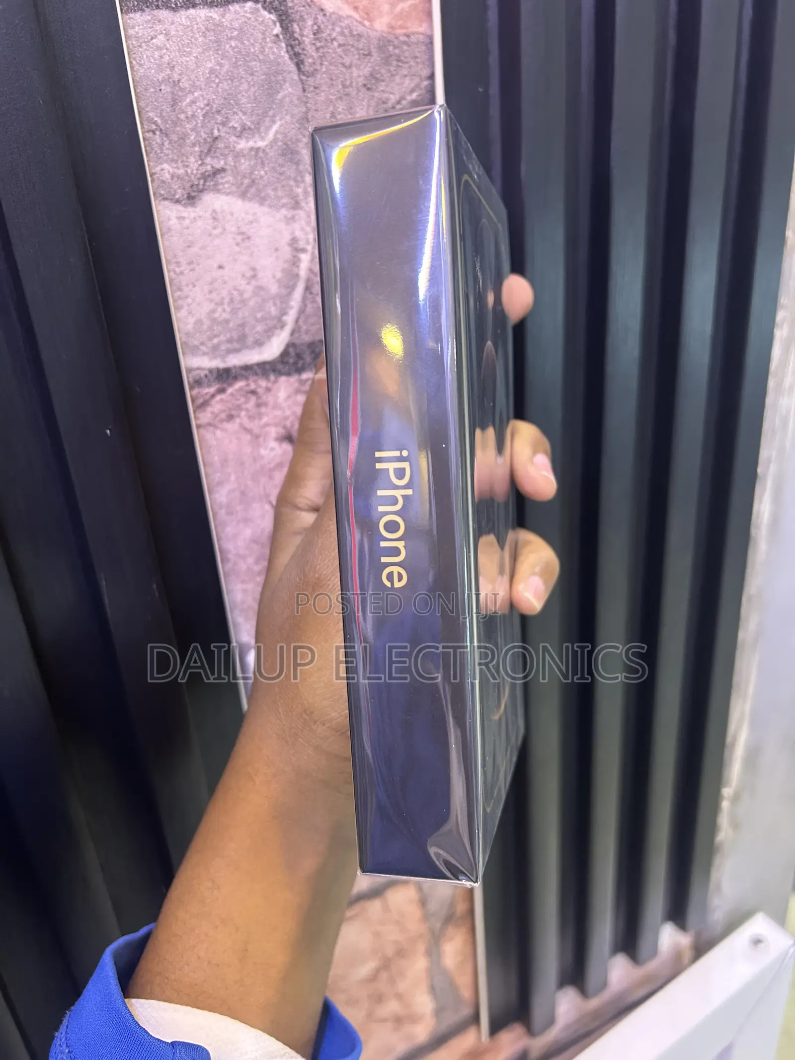 New Apple iPhone 12 Pro 256 GB Gold