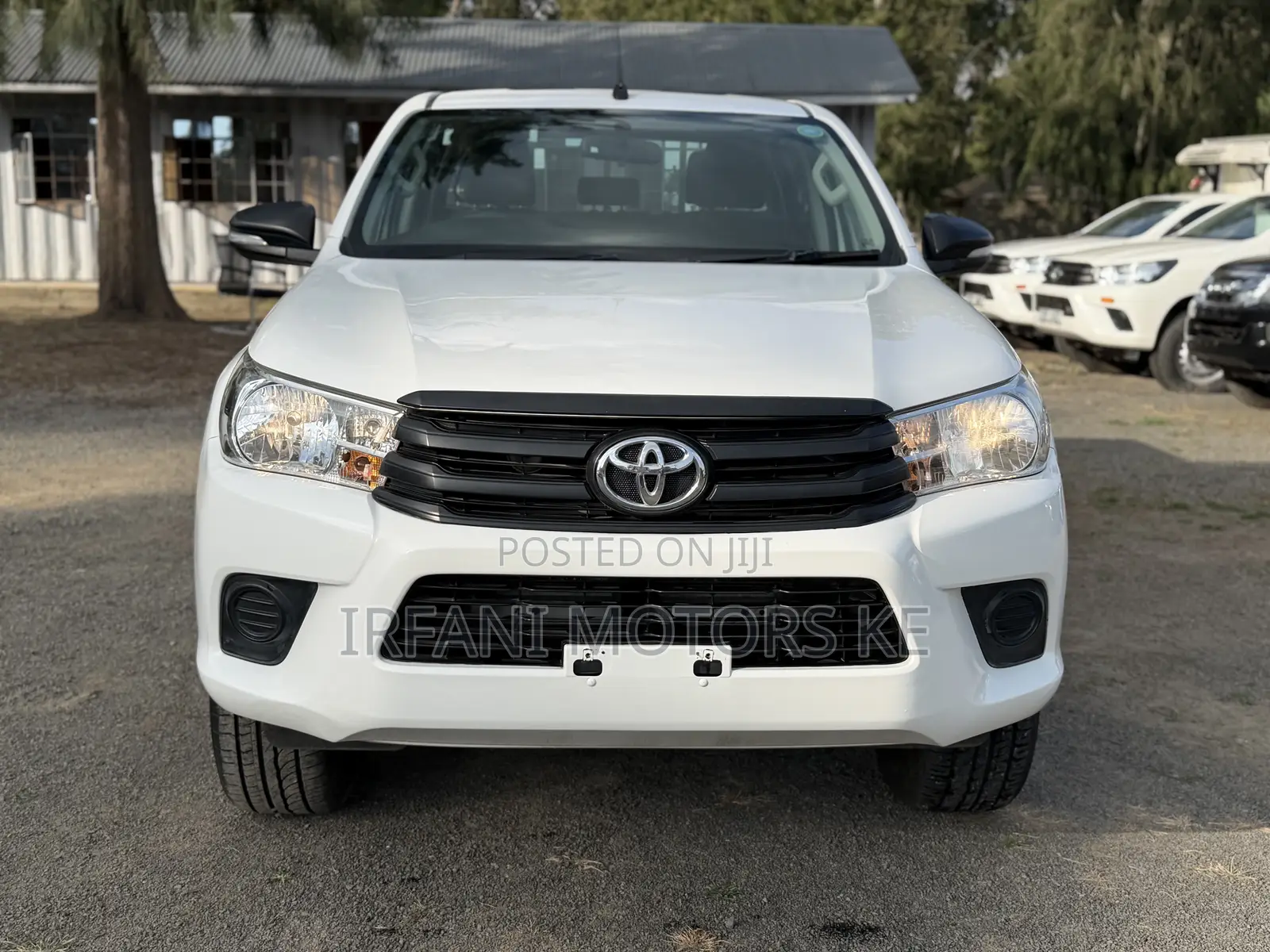 Toyota Hilux SR 4x4 2017 Pearl
