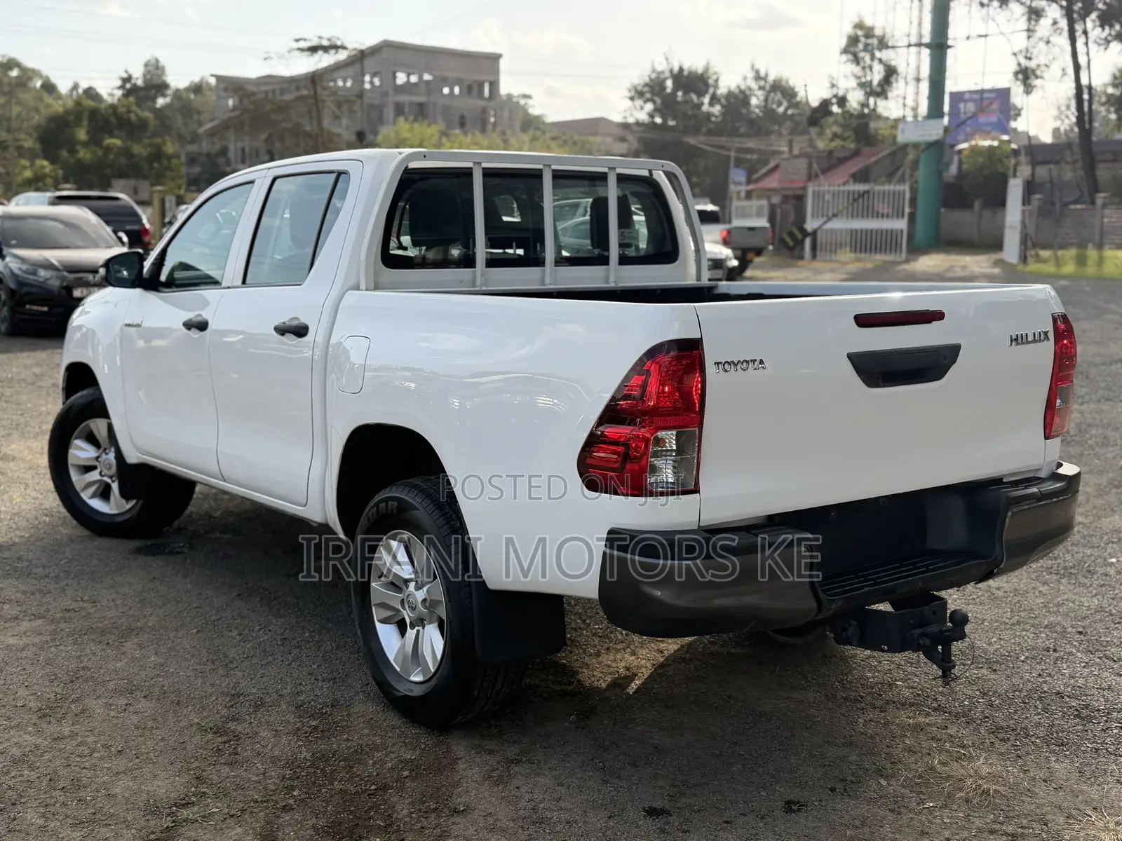 Toyota Hilux SR 4x4 2017 Pearl