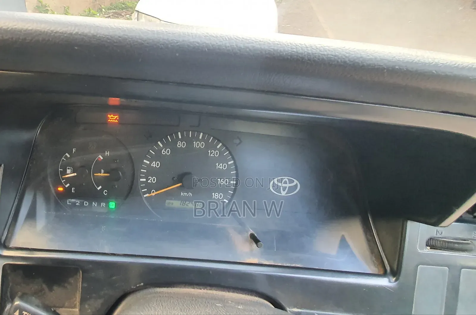 Toyota HiAce 2004 White