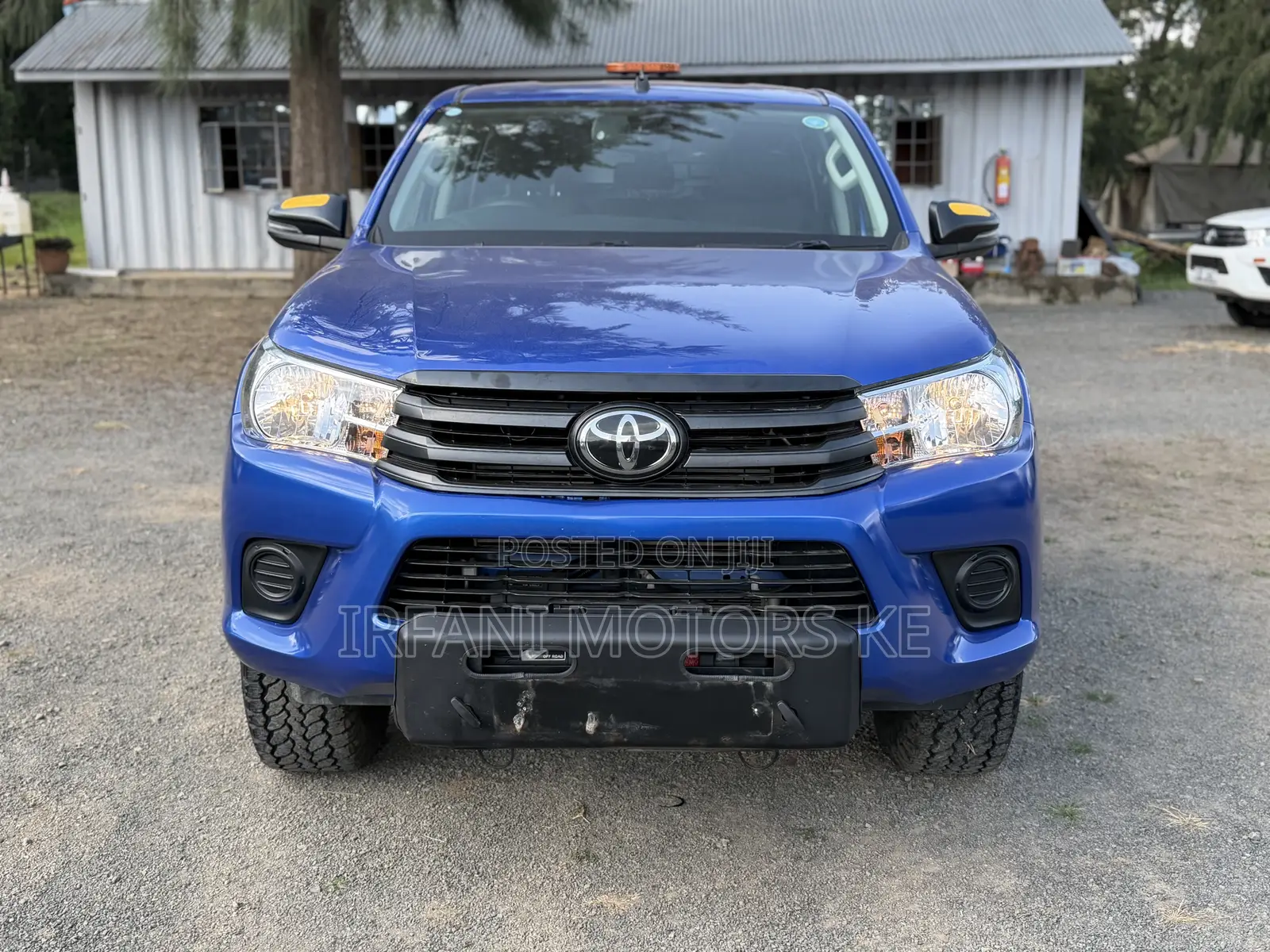 Toyota Hilux SR 4x4 2018 Blue