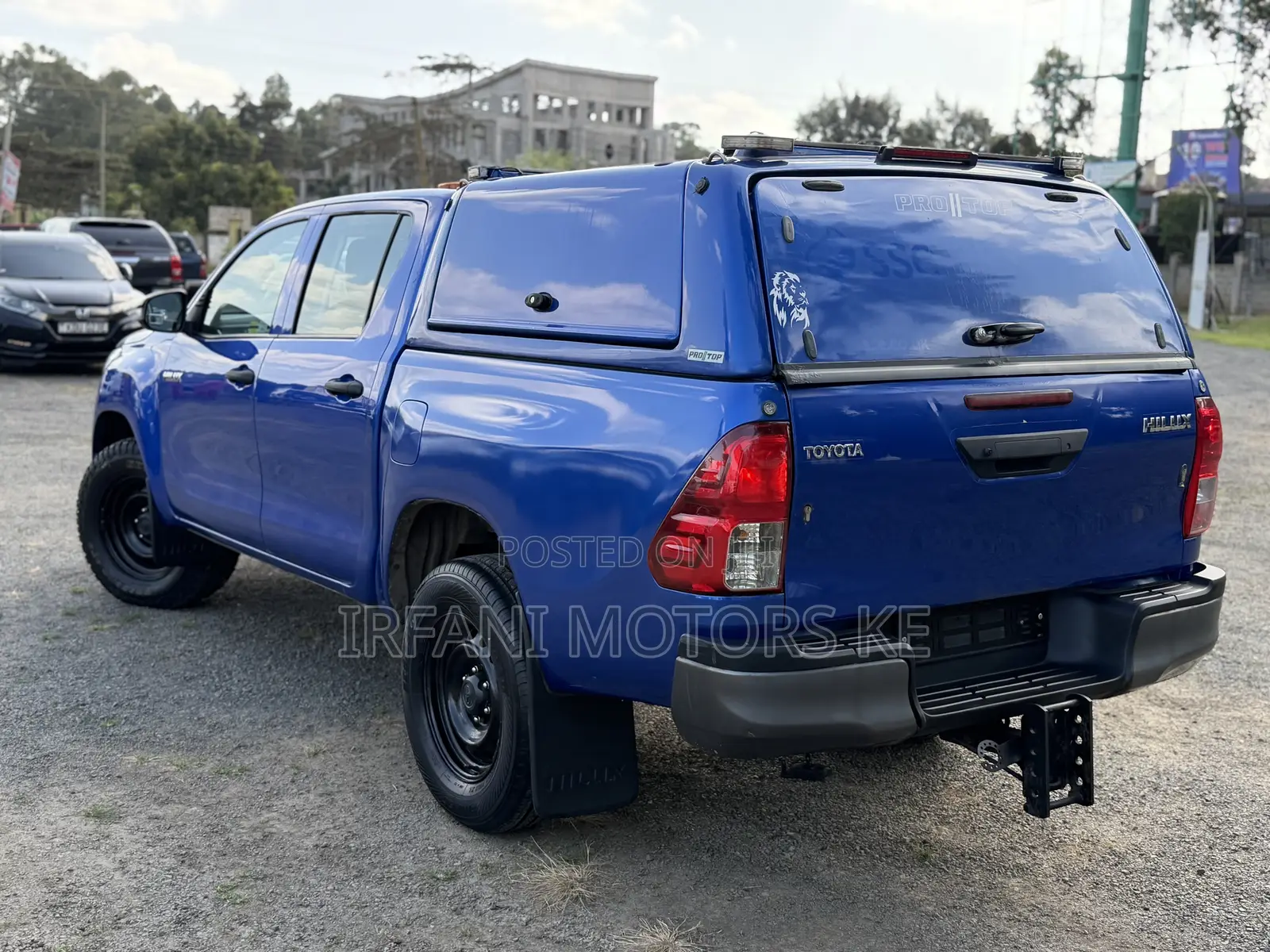 Toyota Hilux SR 4x4 2018 Blue