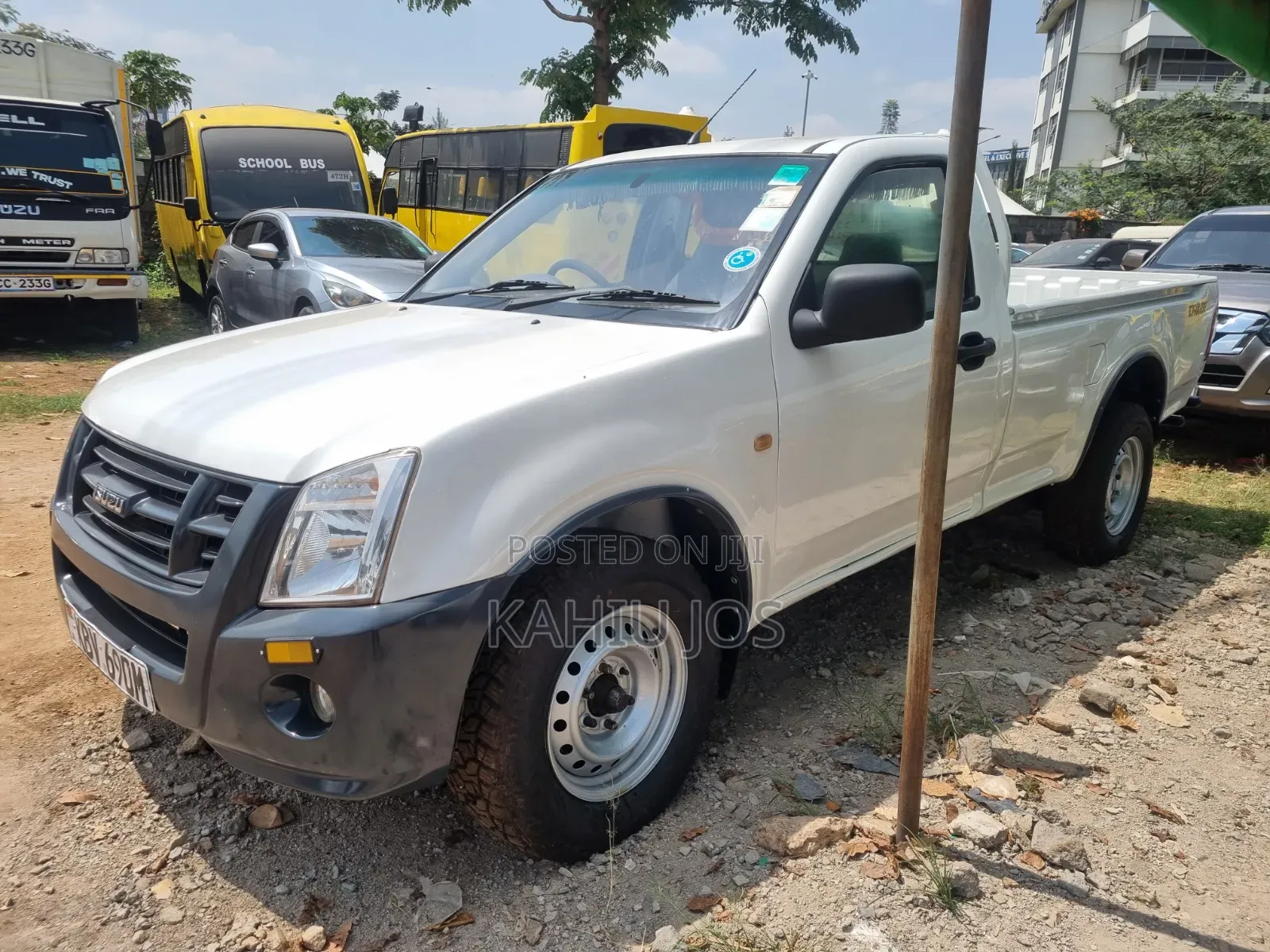 Isuzu D-MAX 2013 White