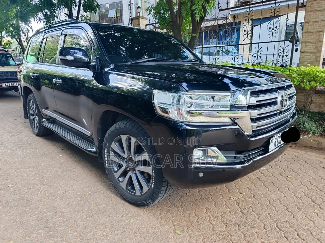 Toyota Land Cruiser 2016 Black