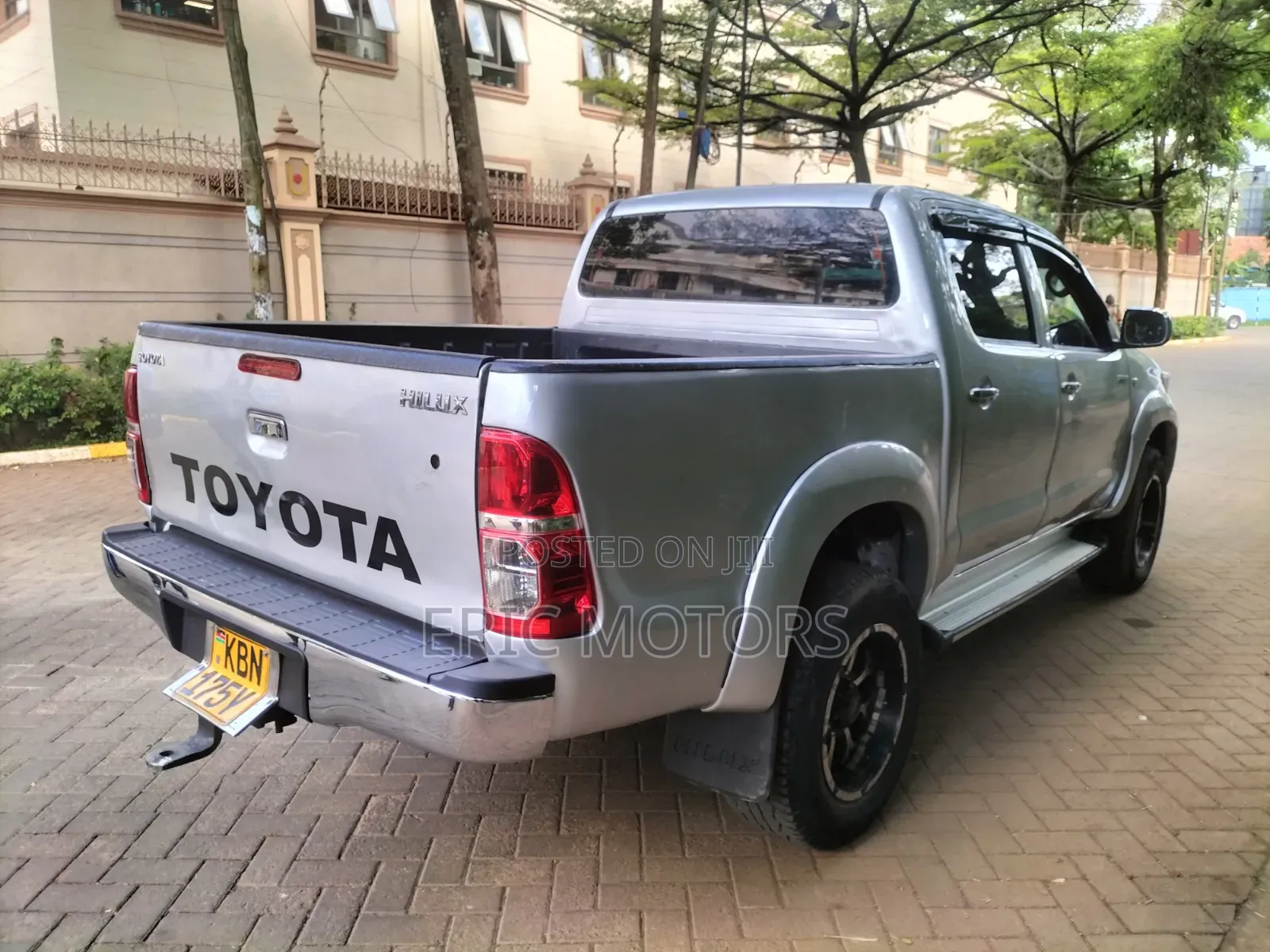 Toyota Hilux 2.5 Cab 2005 Gray