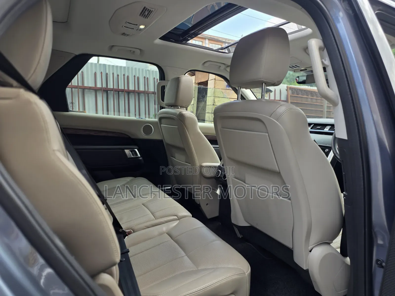 Land Rover Discovery 2018 Blue