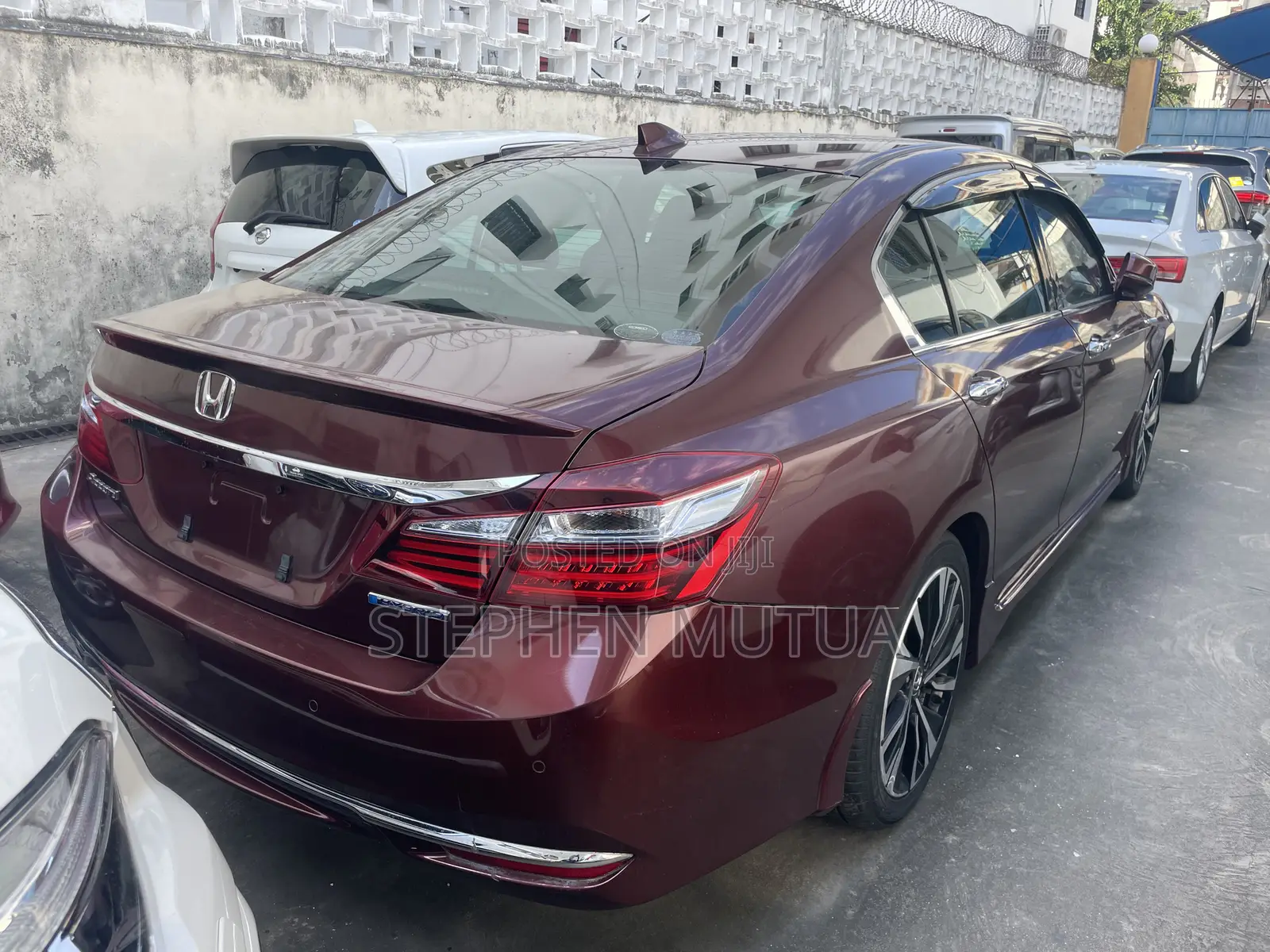 Honda Accord Hybrid 2018 Maroon