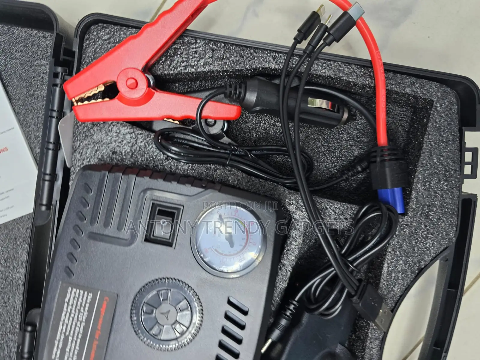 Portable Car Jump Starter Kit With Air Compressor and Usb