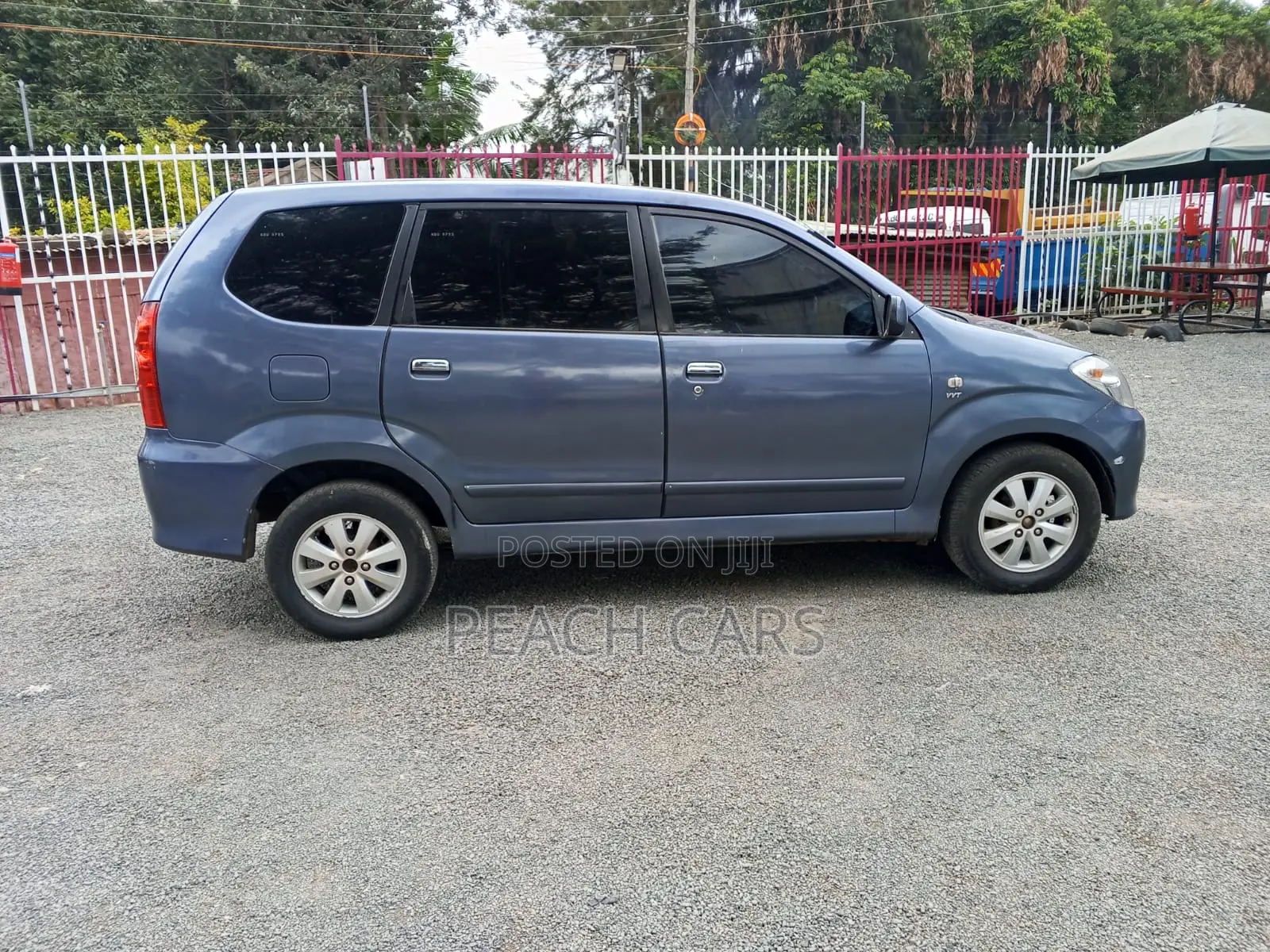 Toyota Avanza 2011 Blue