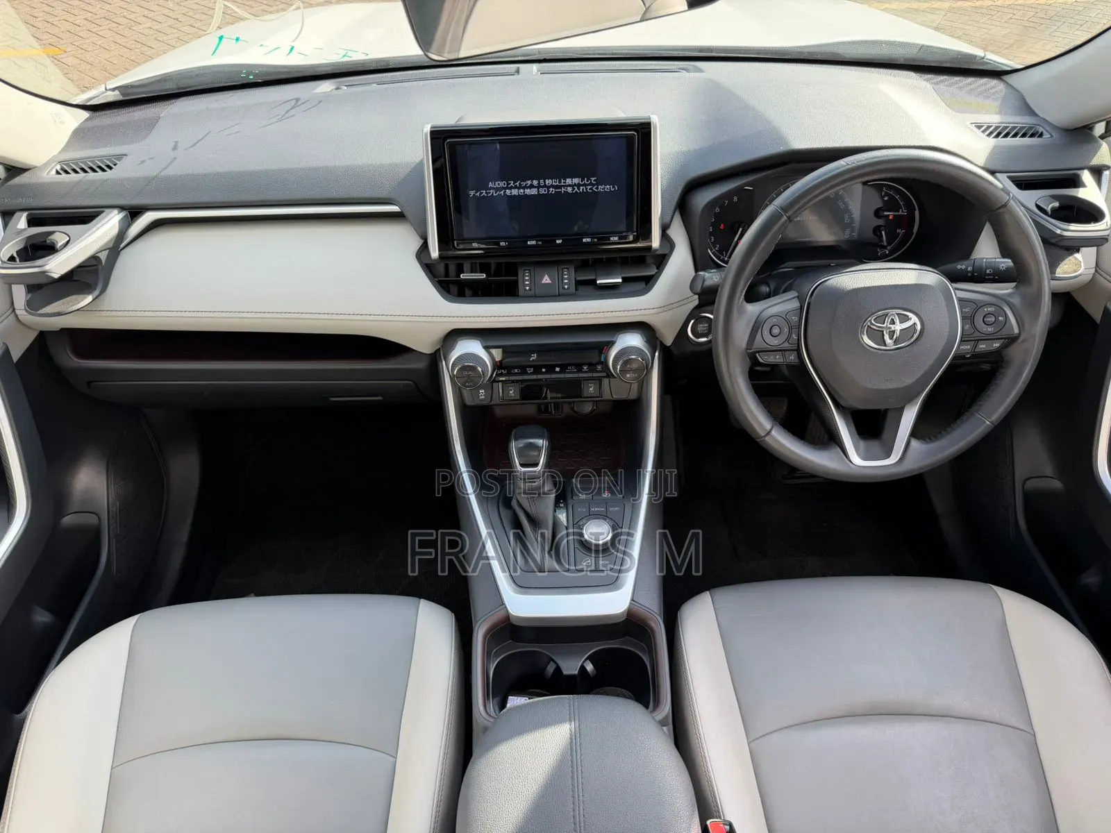 Toyota RAV4 2021 White
