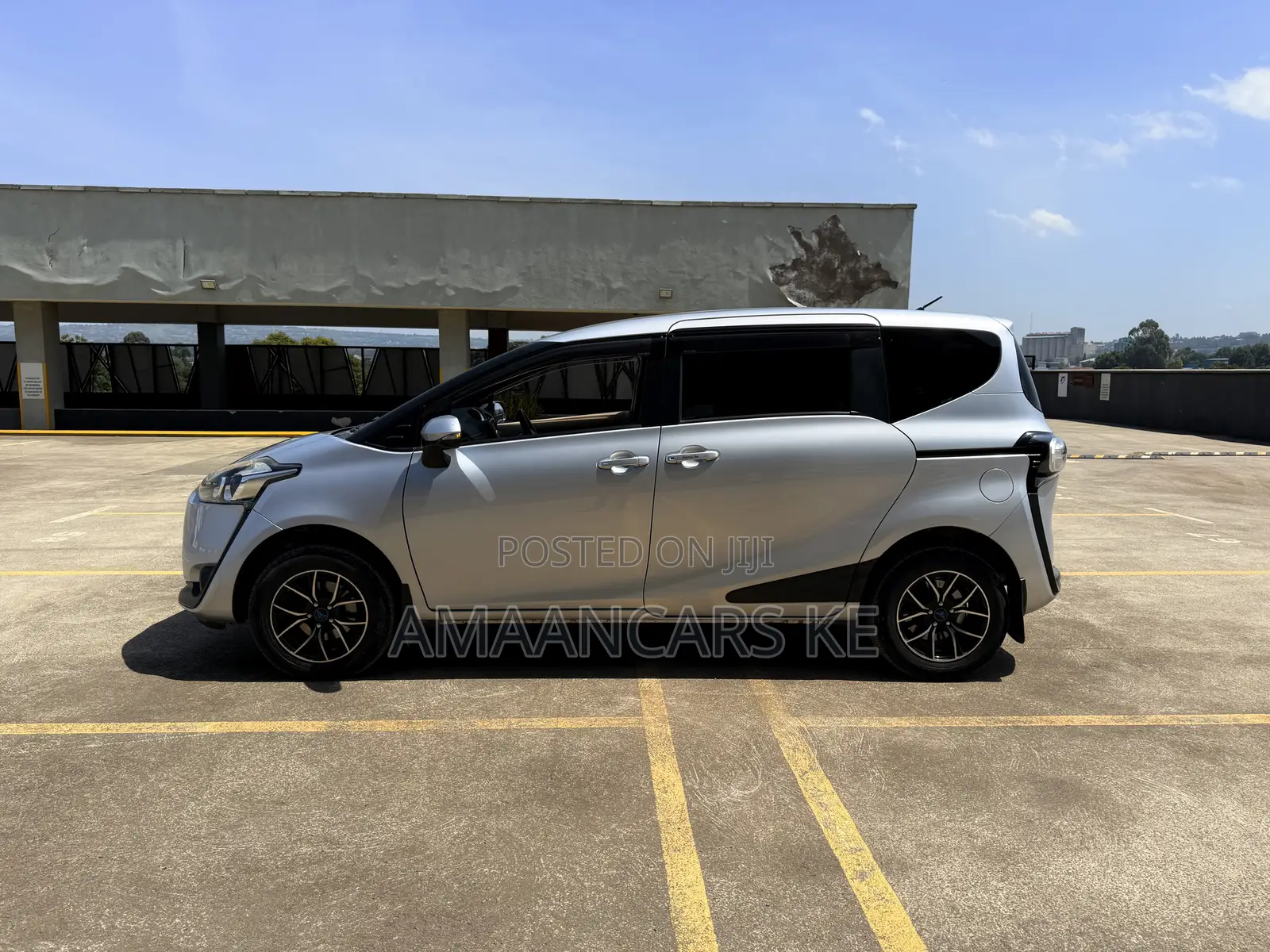 Toyota Sienta 1.5 FWD (6-seater) 2016 Silver