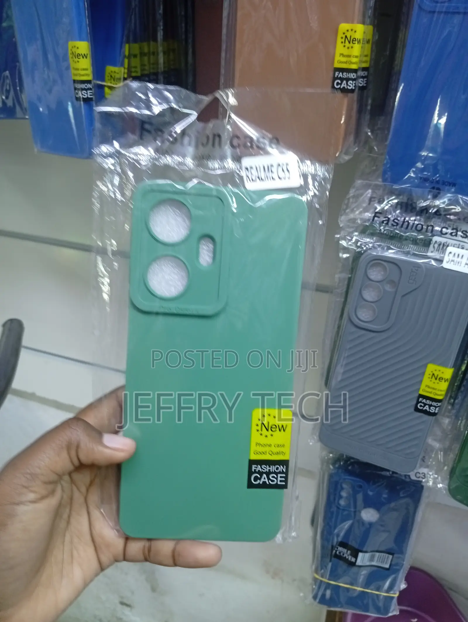 Green Realme C55 Fashion Case Features a Raised Camera Module
