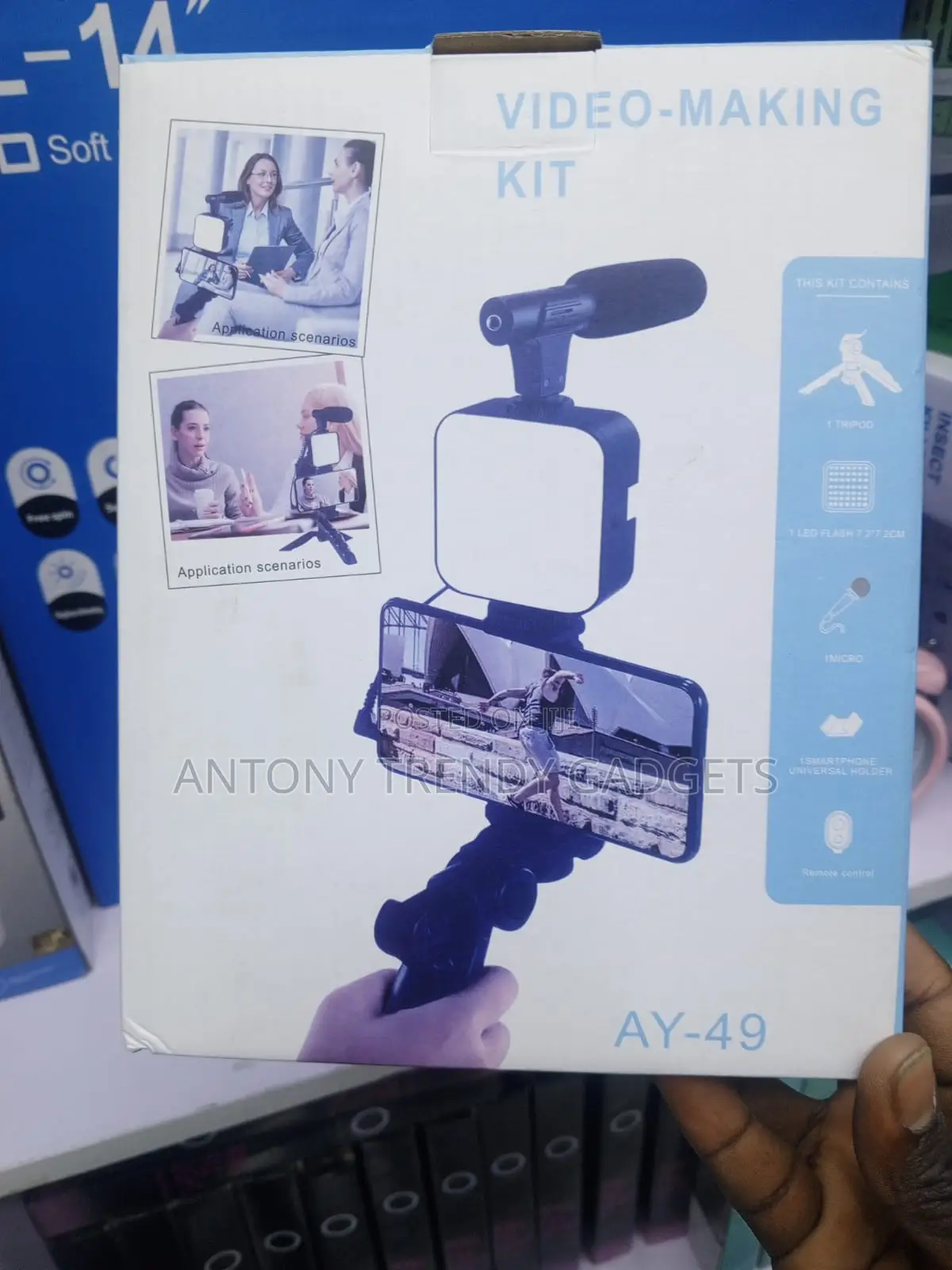 Ay-49 Mobile Vlogger Kit With Led Light And Bluetooth Remote