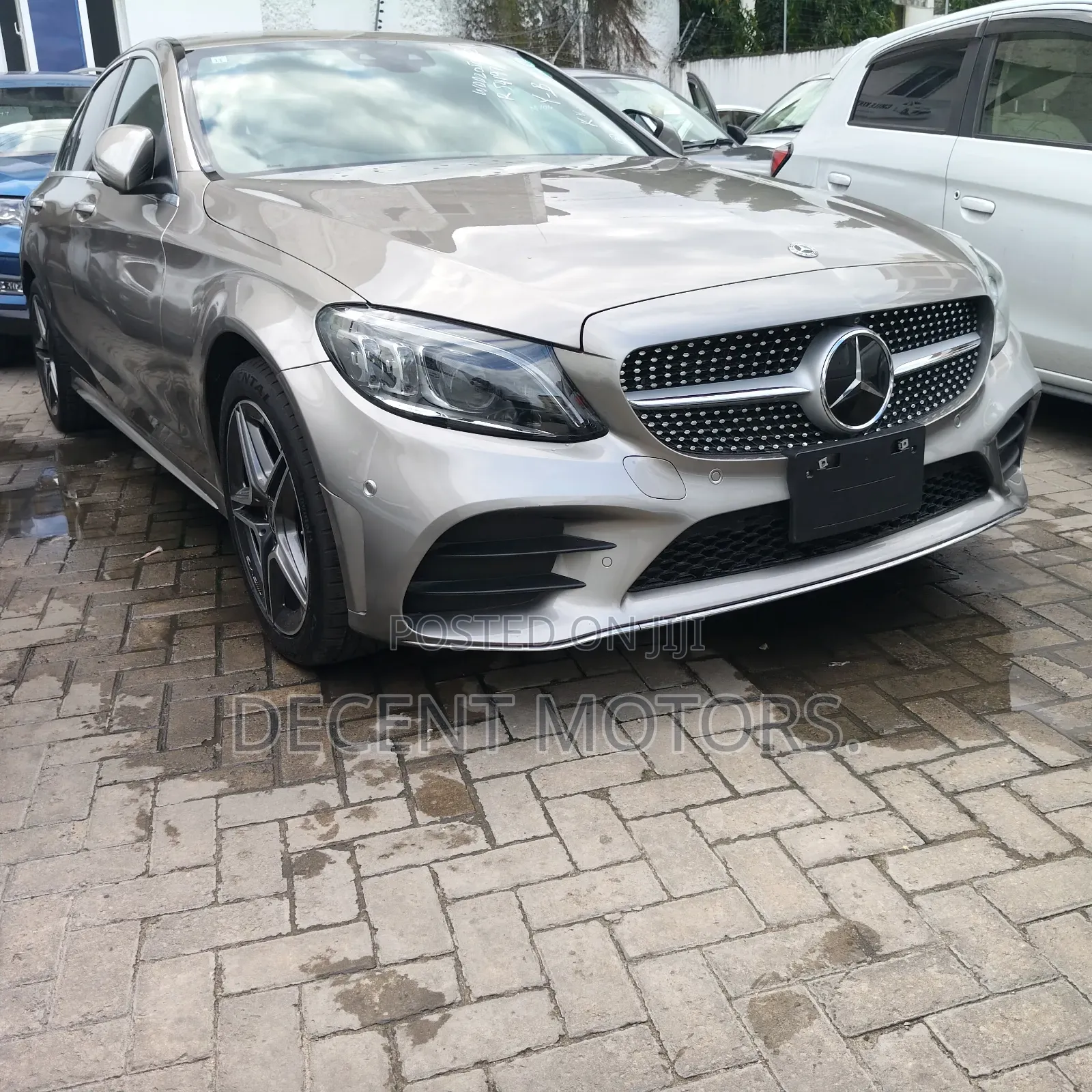 Mercedes-Benz C200 2019 Brown