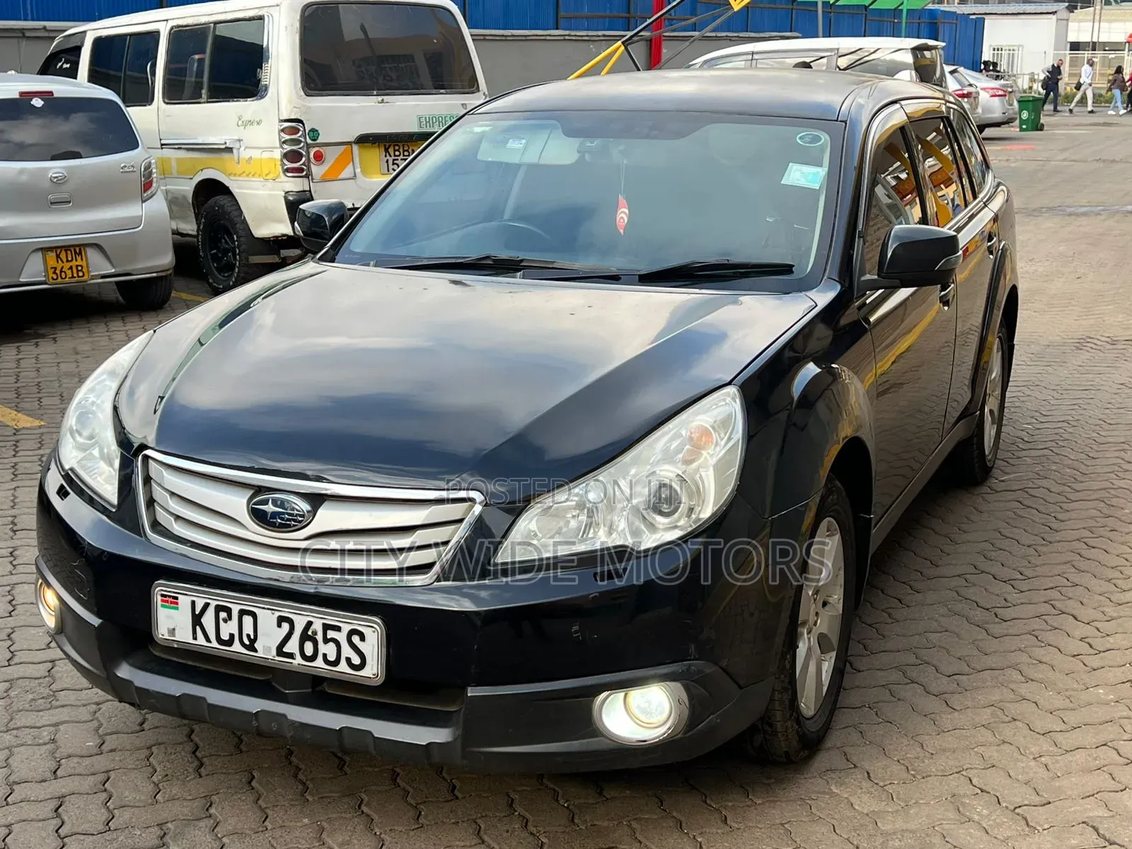 Subaru Outback 2.5i Limited 2011 Black