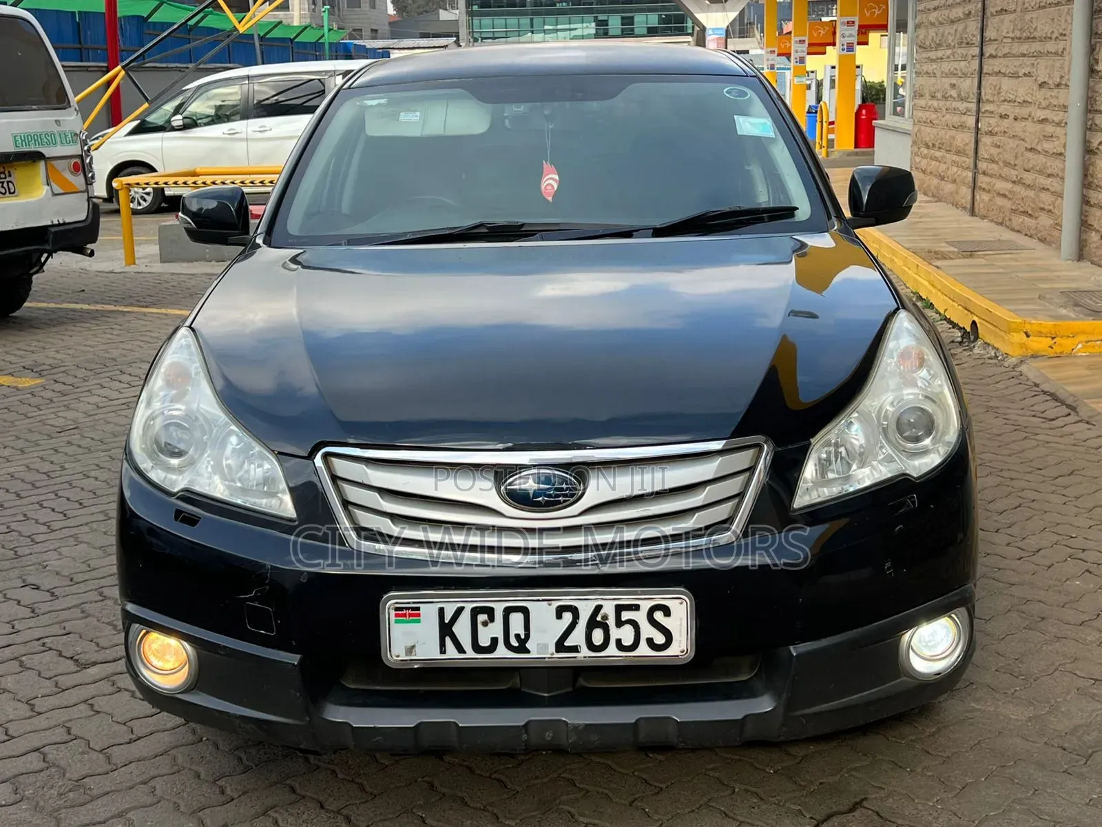 Subaru Outback 2.5i Limited 2011 Black