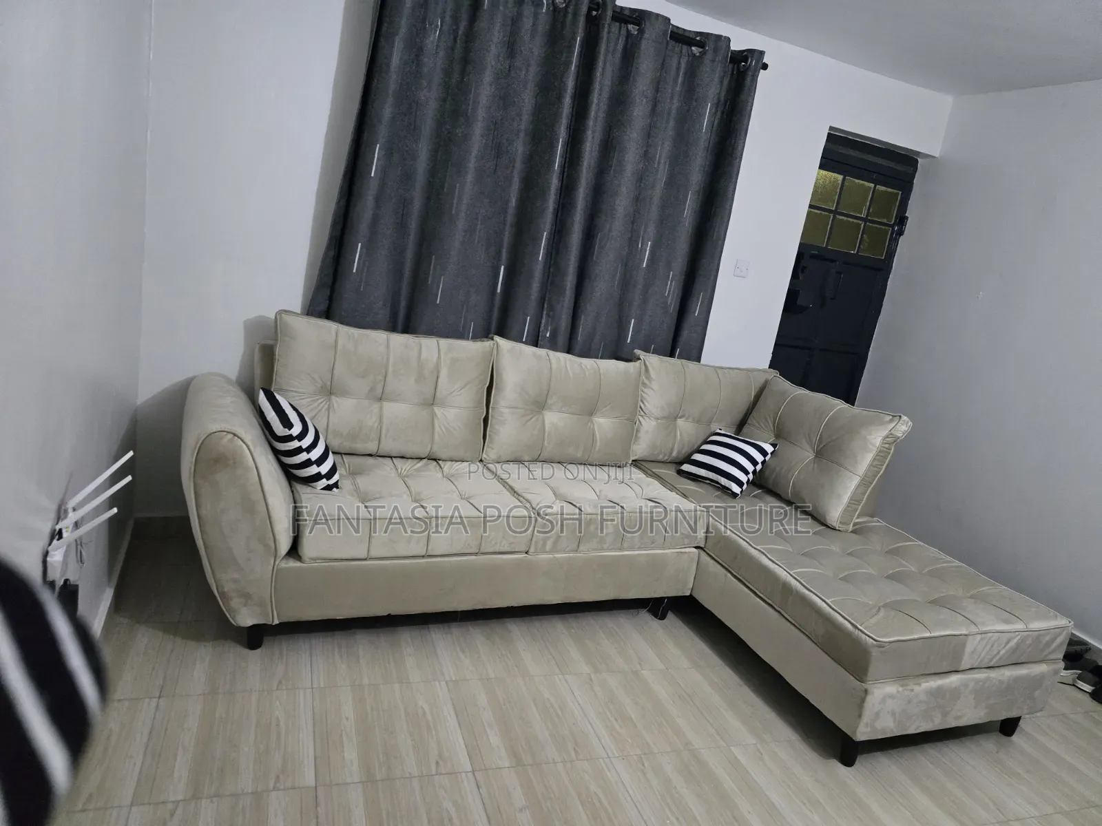 Hot Deal: 5 Seater Corner Sofa in Cream on Sale