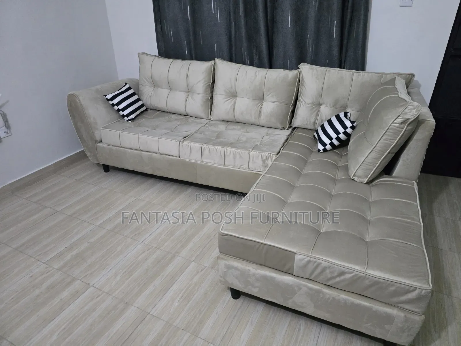 Hot Deal: 5 Seater Corner Sofa in Cream on Sale