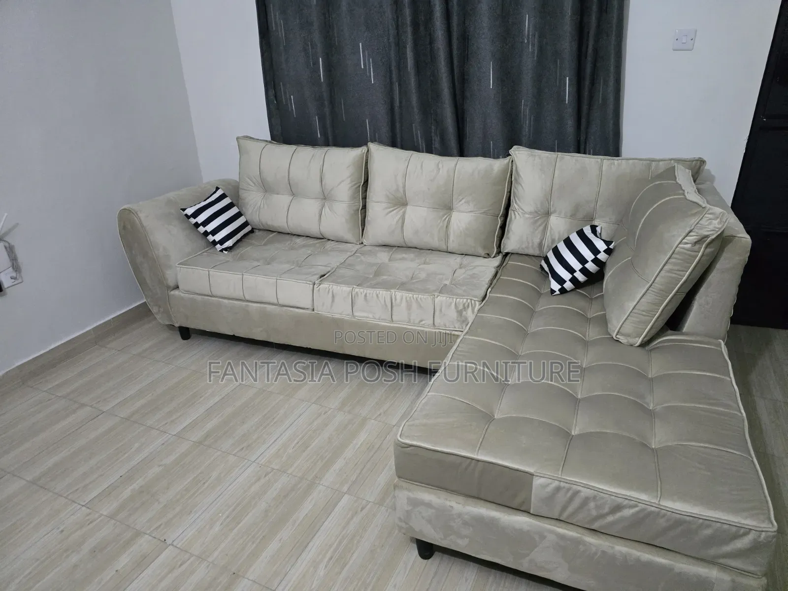 Hot Deal: 5 Seater Corner Sofa in Cream on Sale