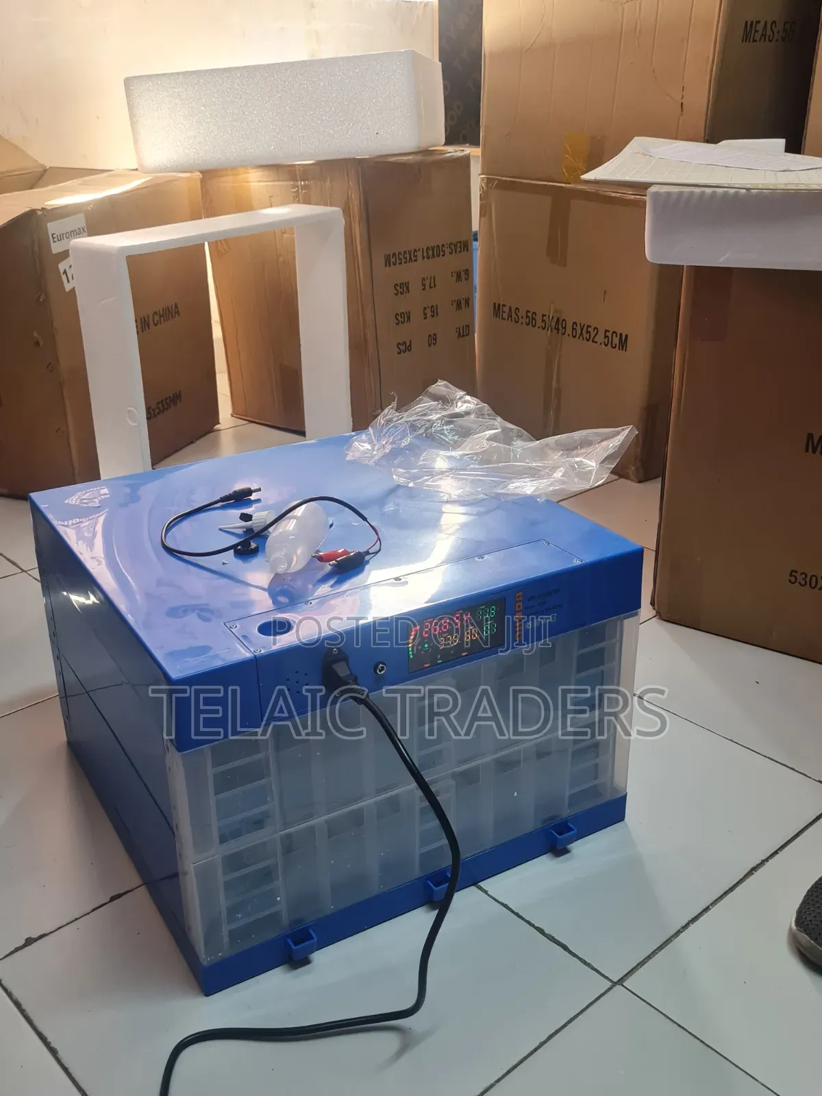 128 Eggs Ac/Dc Incubator