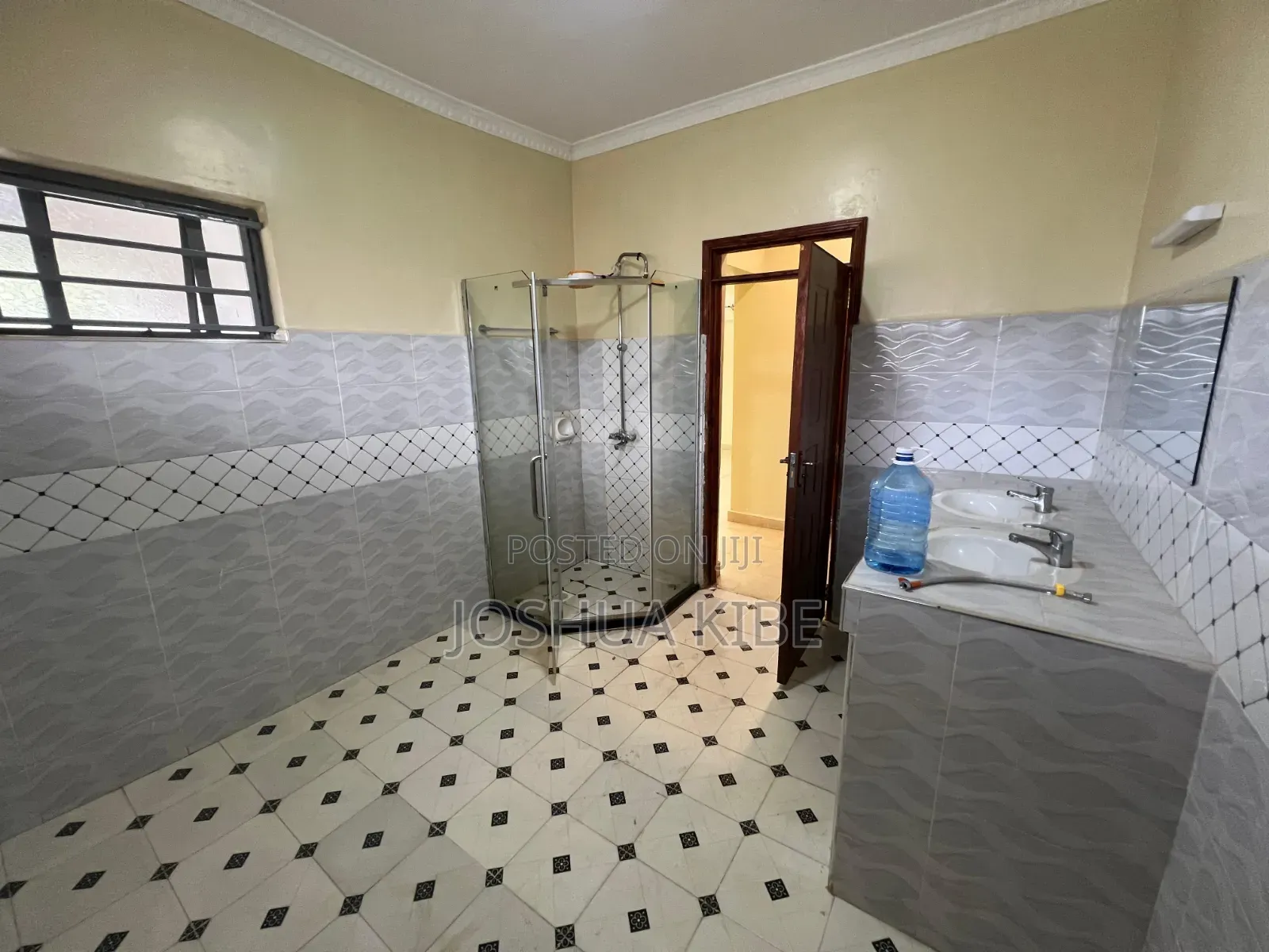 4bdrm Maisonette in Membley Estate for rent