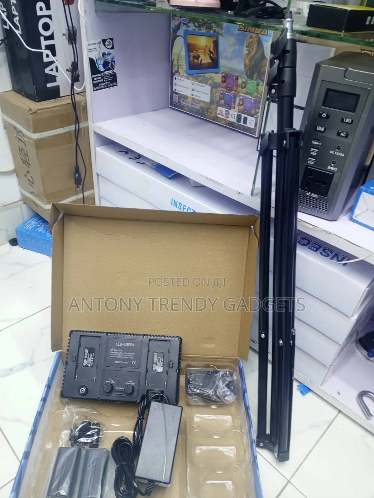 Pro Led 600 Bi-Color Led Light With Tripod Stand