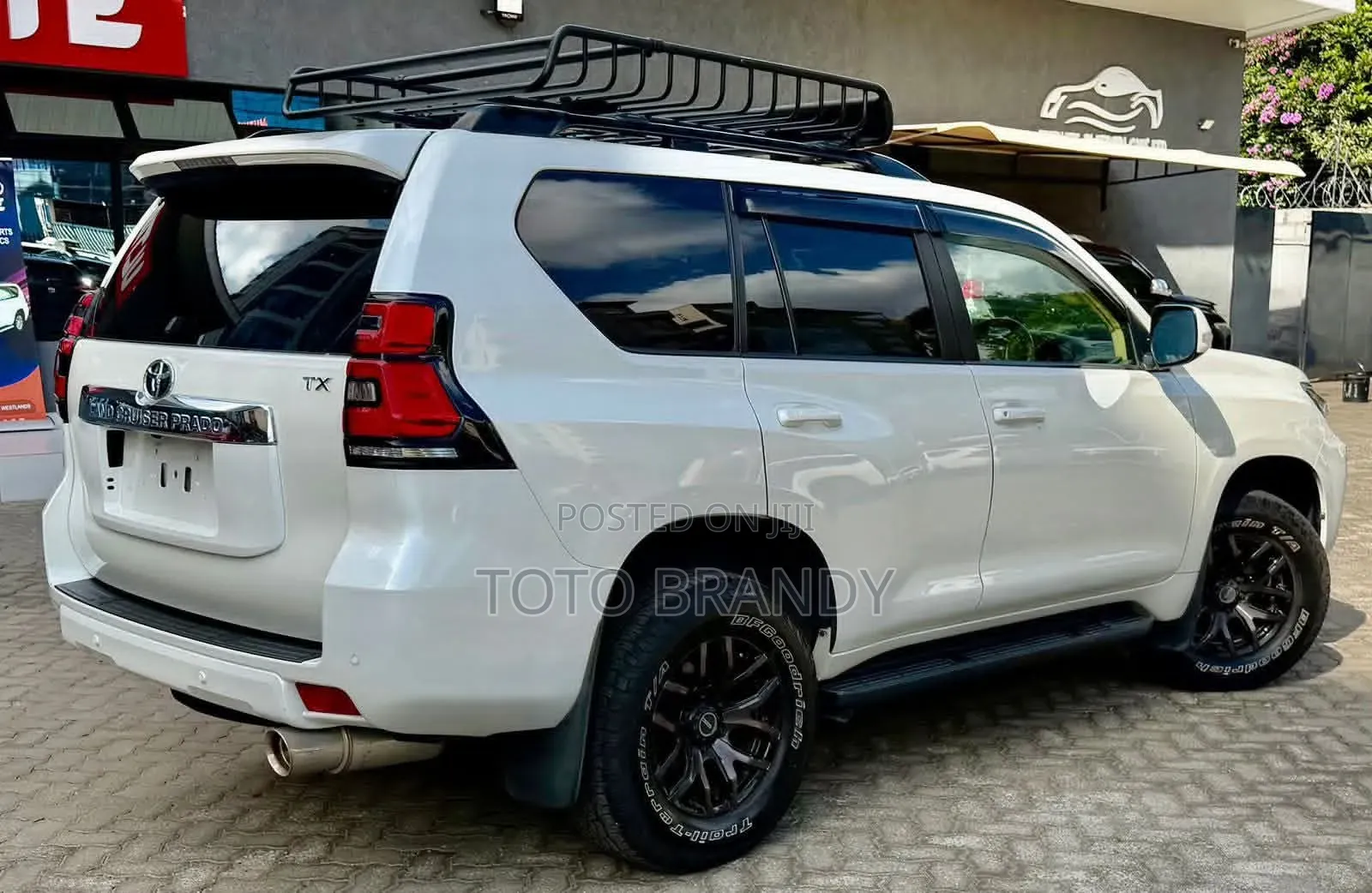 Toyota Land Cruiser Prado 2021 White