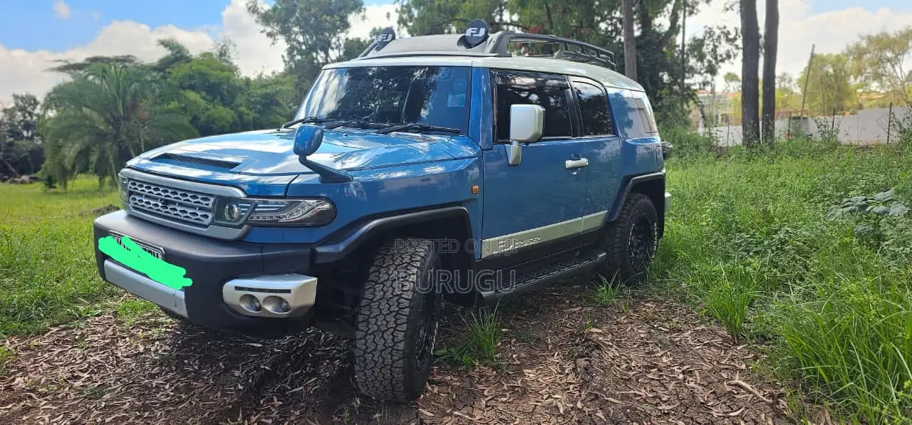 Toyota FJ Cruiser 2012 Black