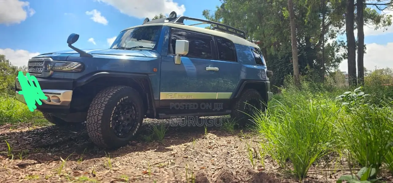 Toyota FJ Cruiser 2012 Black