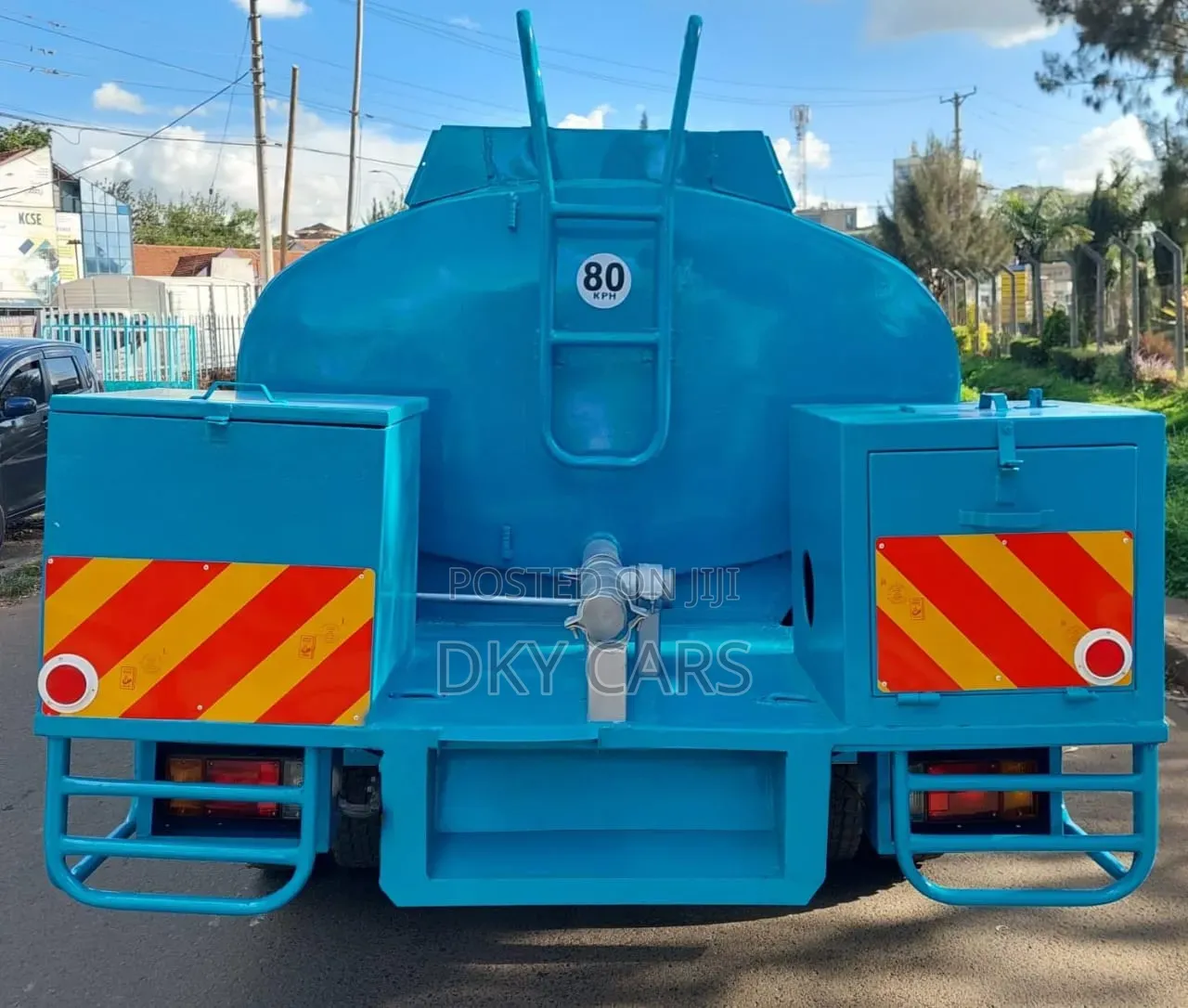 Isuzu NPR Water Boozer