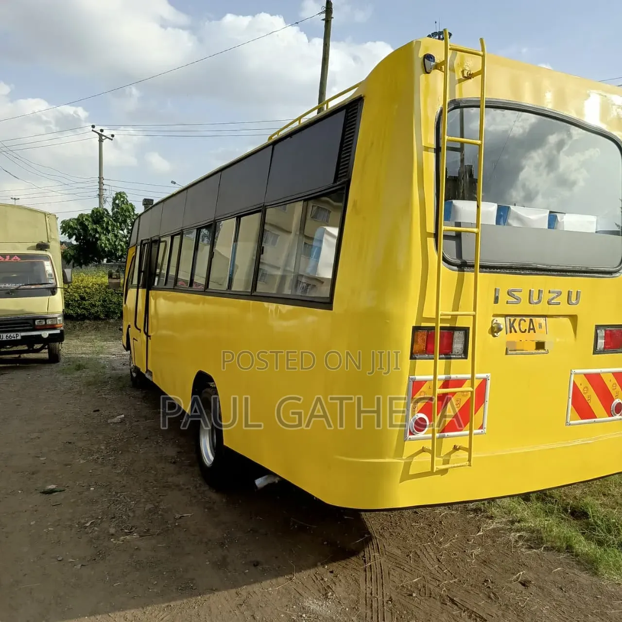 Isuzu NQR 2015 Yellow