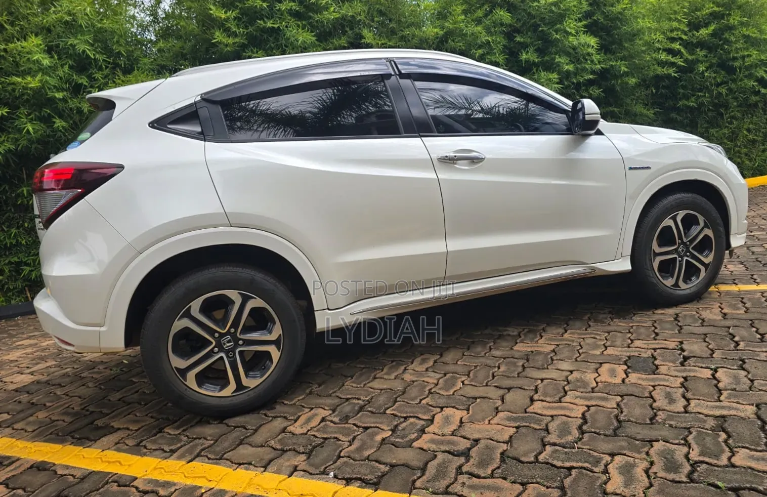 Honda Vezel 2017 White