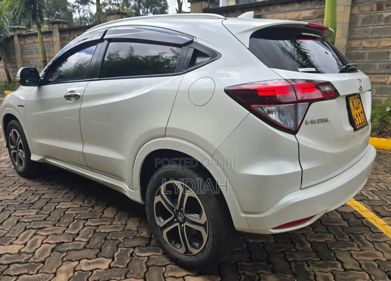 Honda Vezel 2017 White