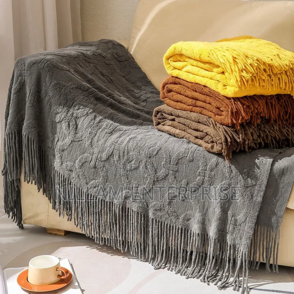 Nordic Style Sofa Throw Blanket With Tassels*