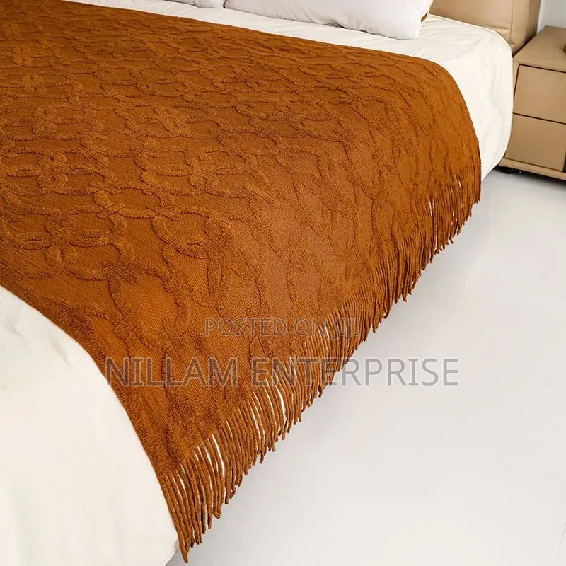 Nordic Style Sofa Throw Blanket With Tassels*