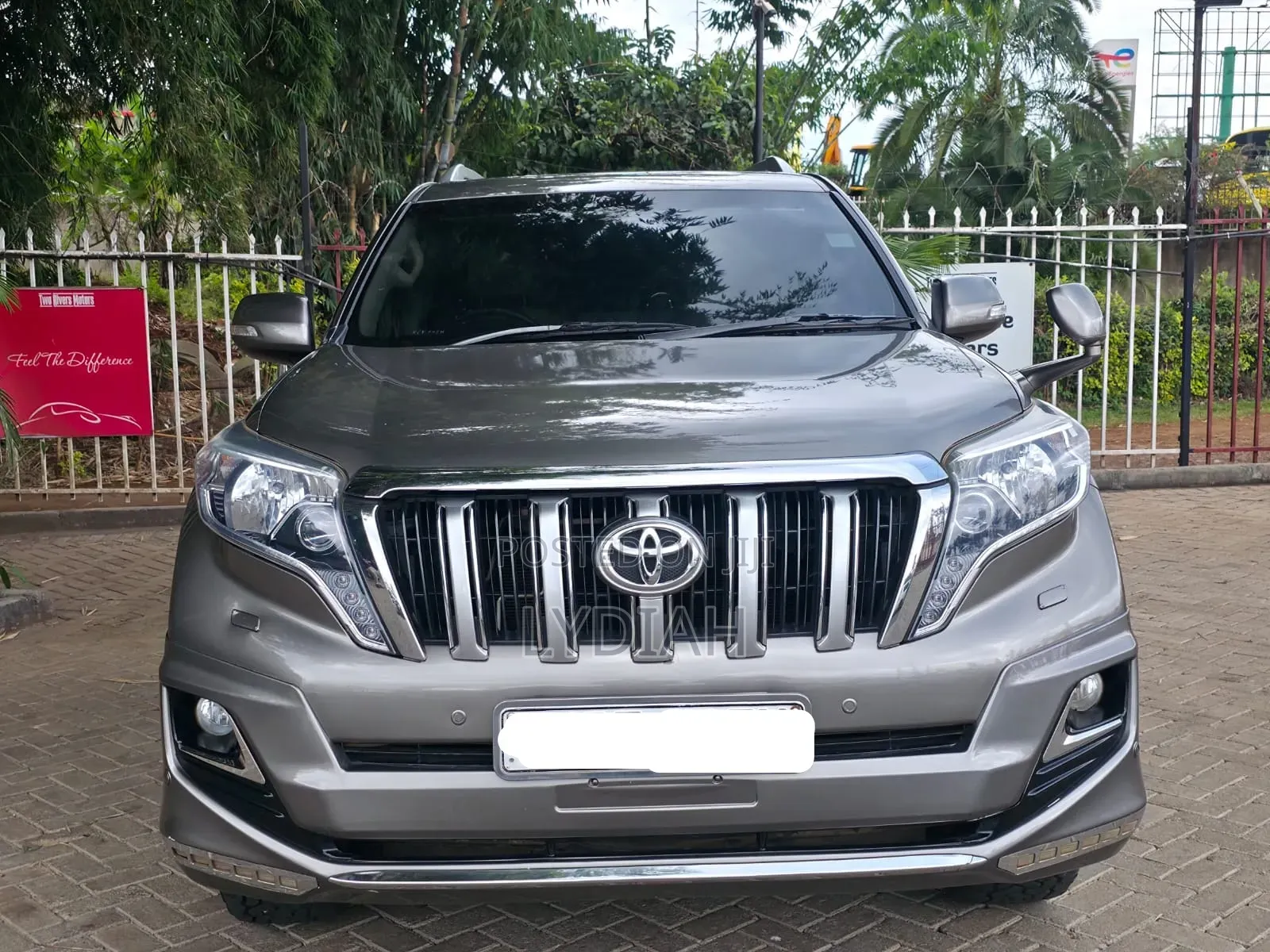 Toyota Land Cruiser Prado 2015 Gray