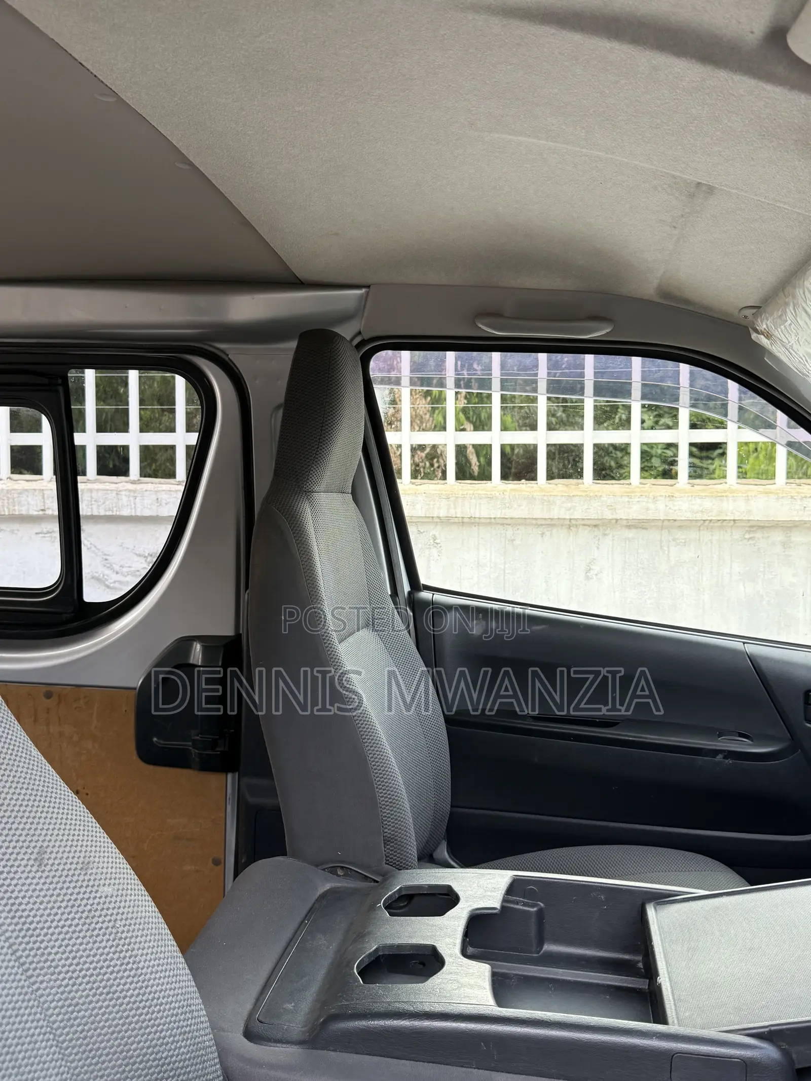 Toyota HiAce 2019 Silver