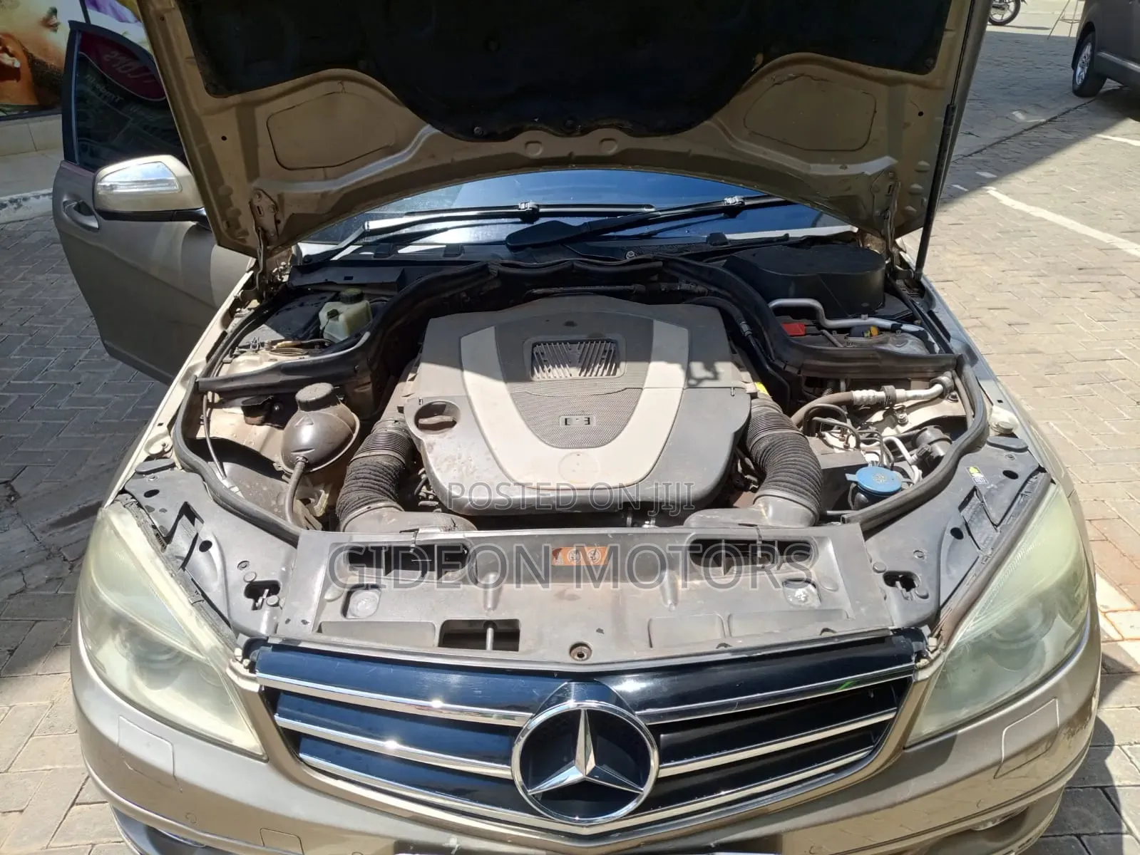 Mercedes-Benz C250 2008 Gold