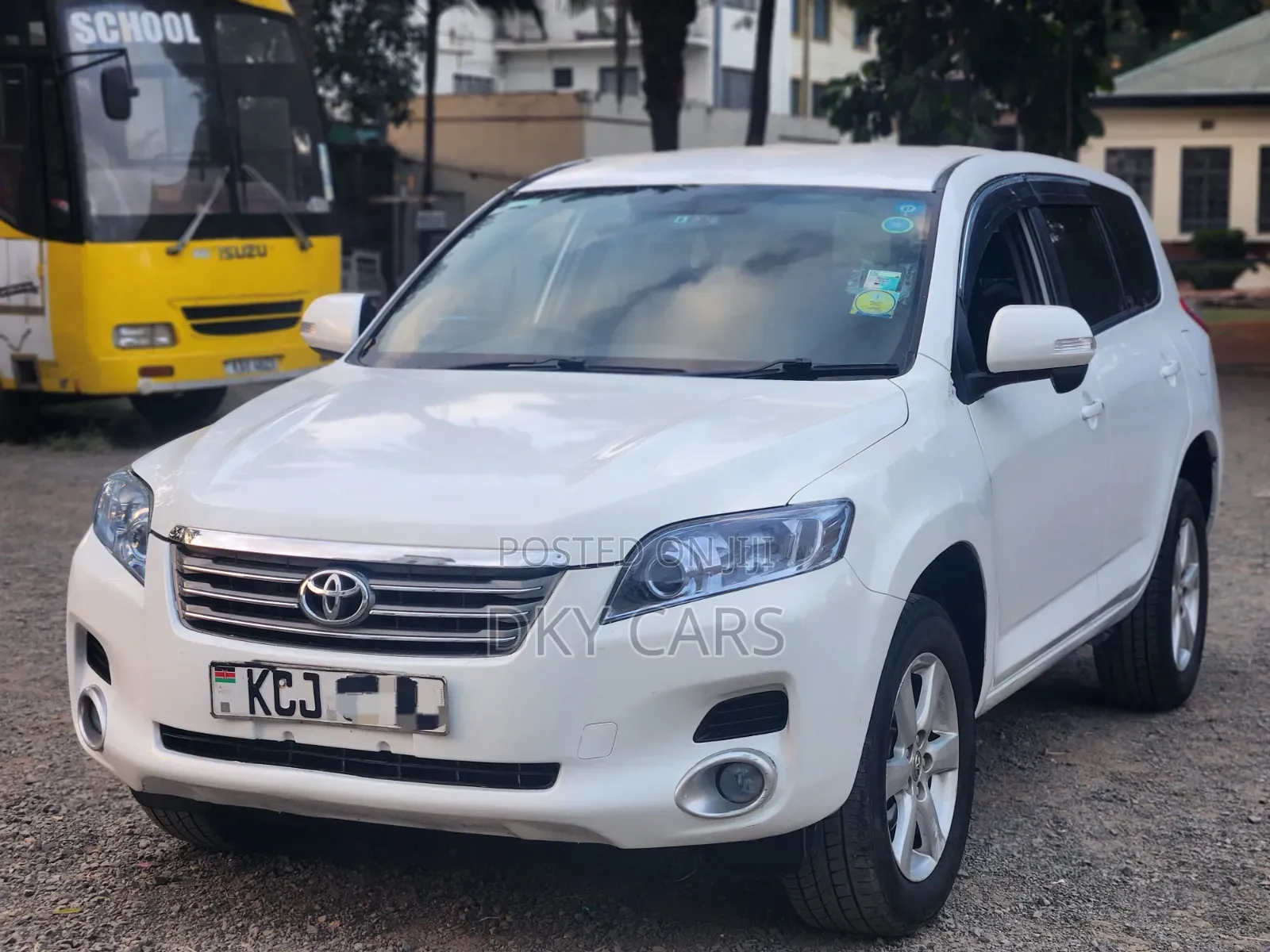 Toyota Vanguard 2011 Pearl