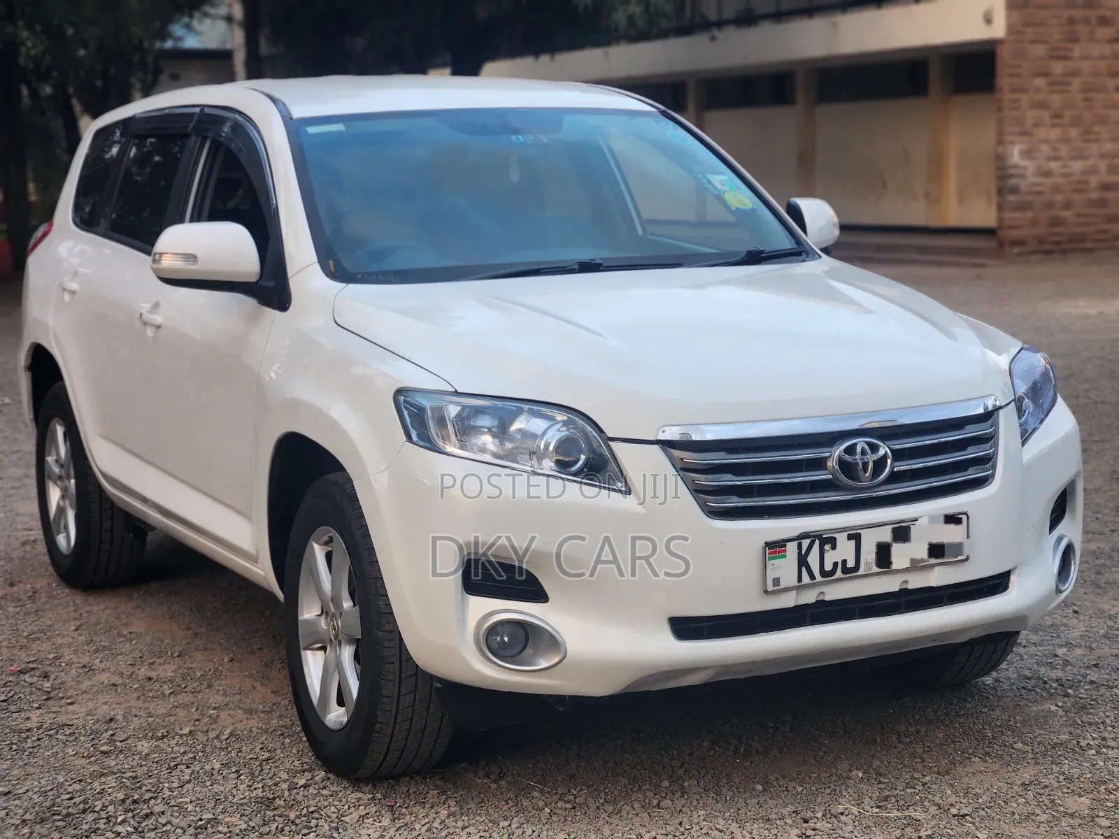 Toyota Vanguard 2011 Pearl