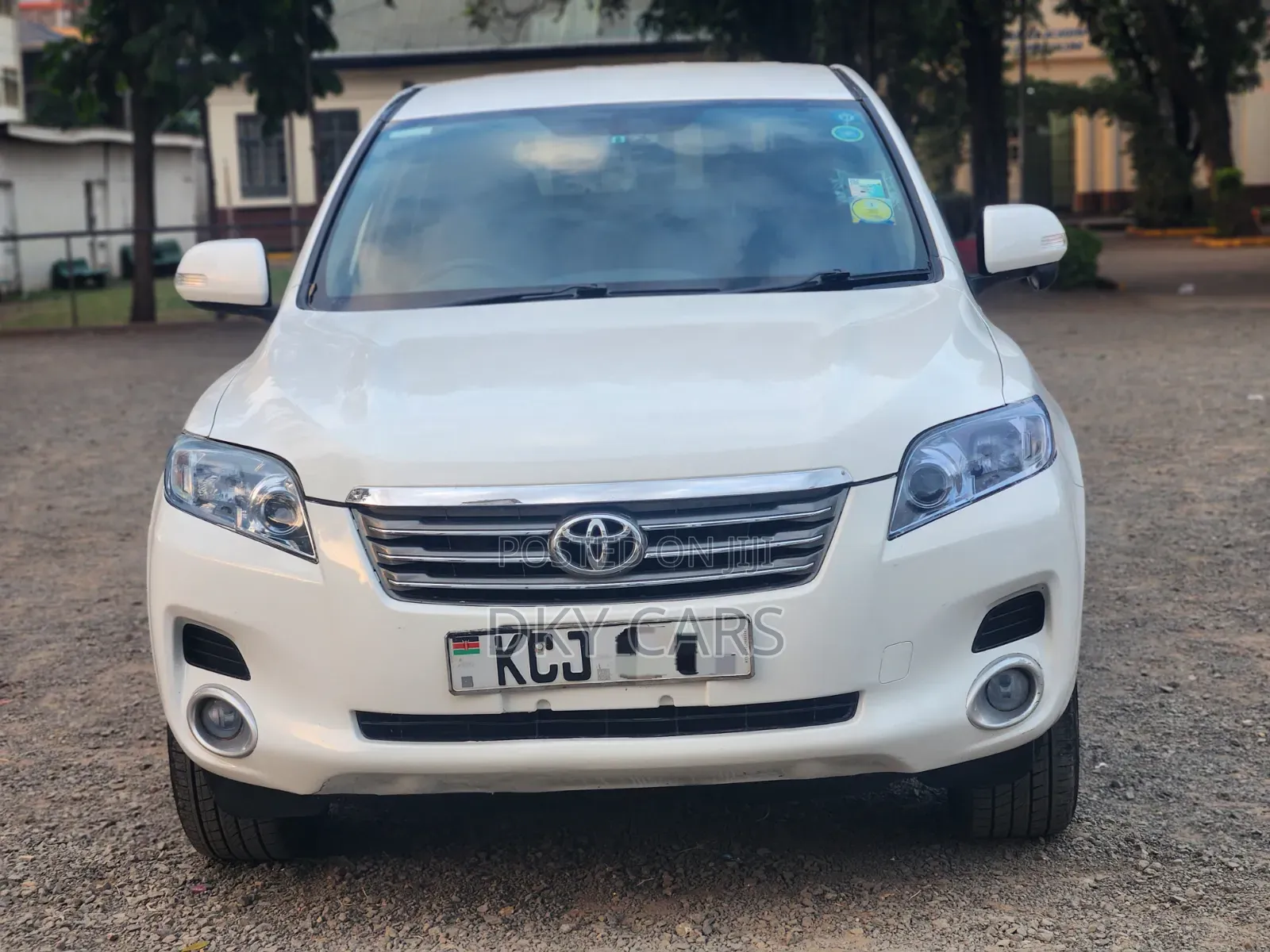 Toyota Vanguard 2011 Pearl
