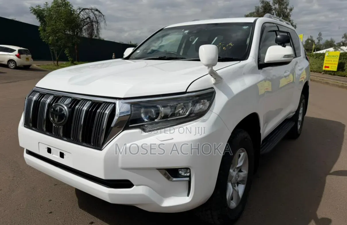 Toyota Land Cruiser Prado 2021 White