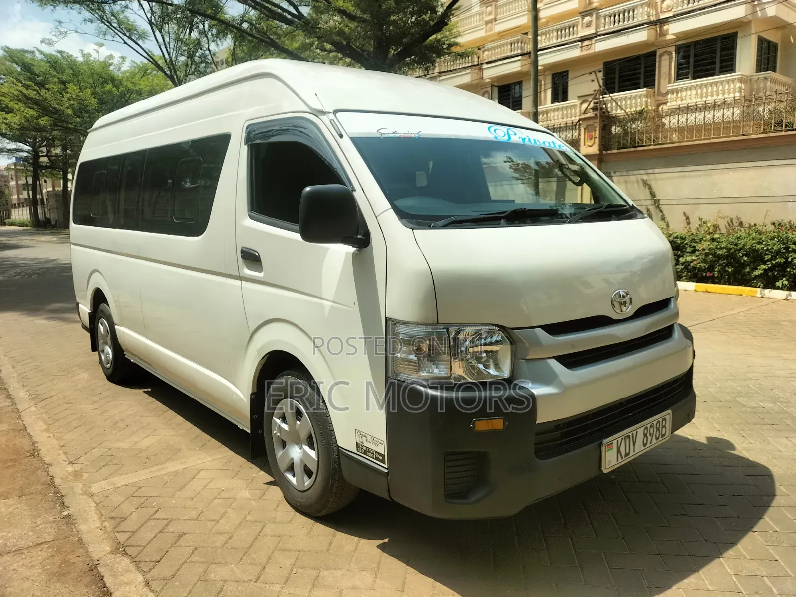 Toyota Grand HiAce 2025 White