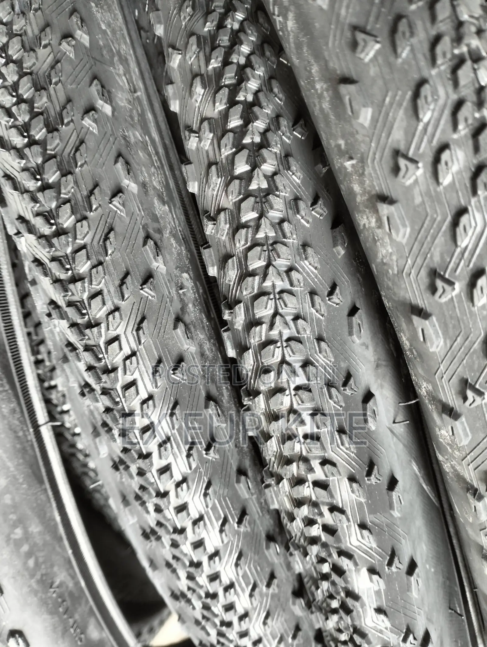 CST 29x1.95 CMT-15 Tire