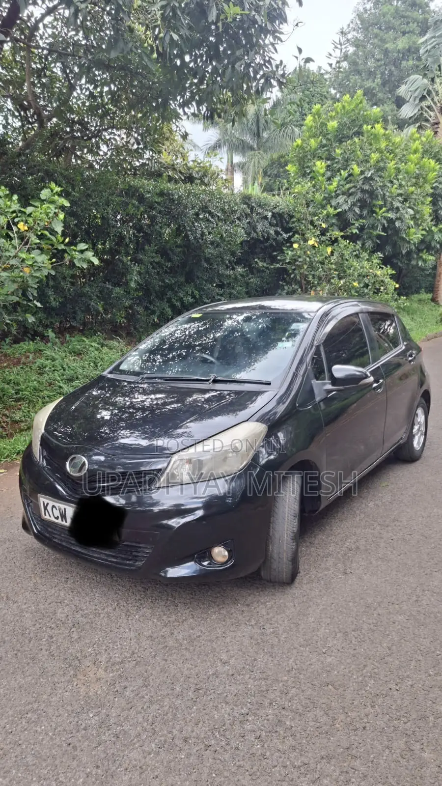 Toyota Vitz 2012 Black