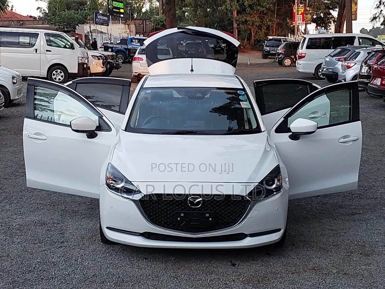 Mazda 2 2019 White
