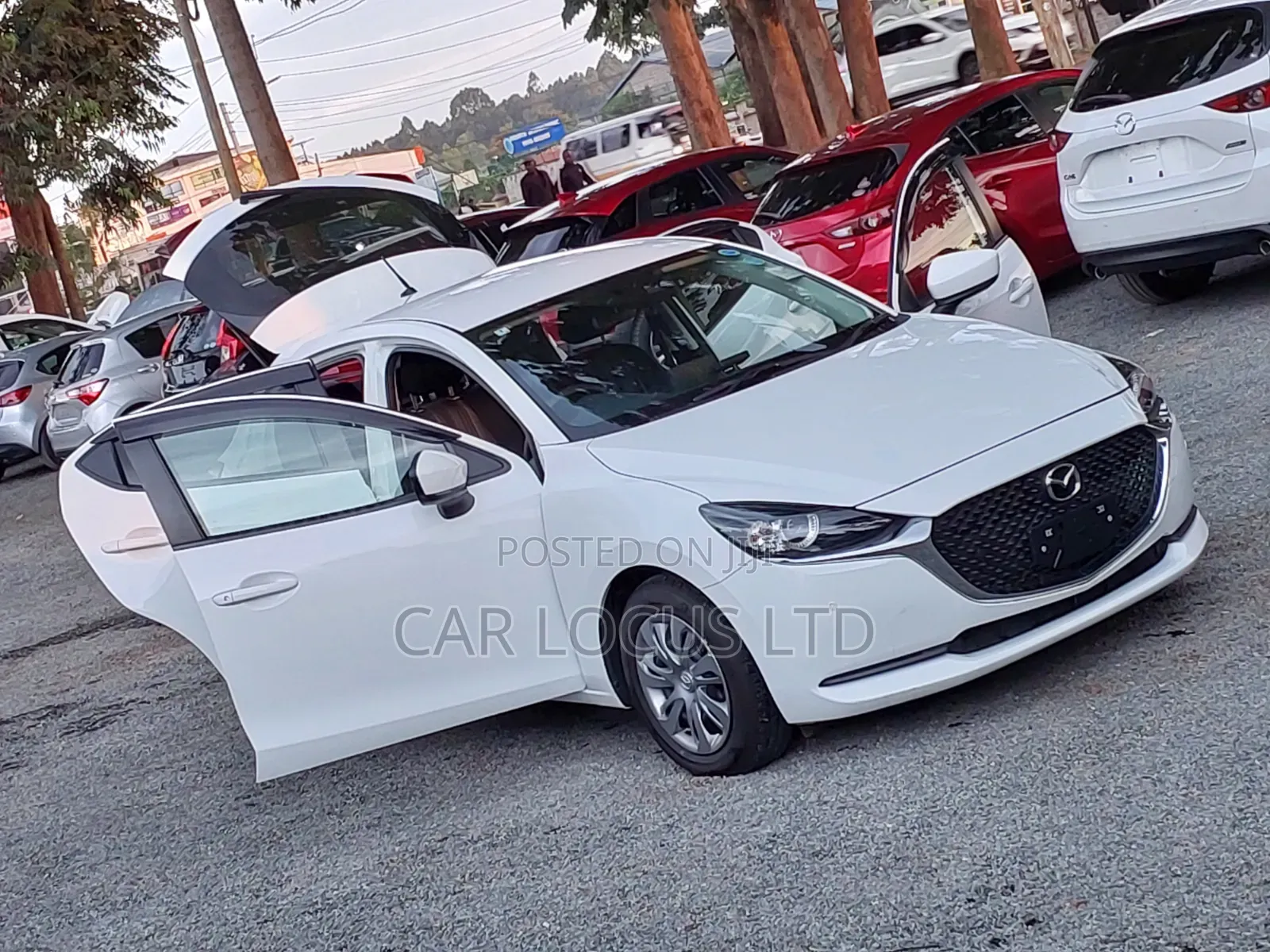 Mazda 2 2019 White