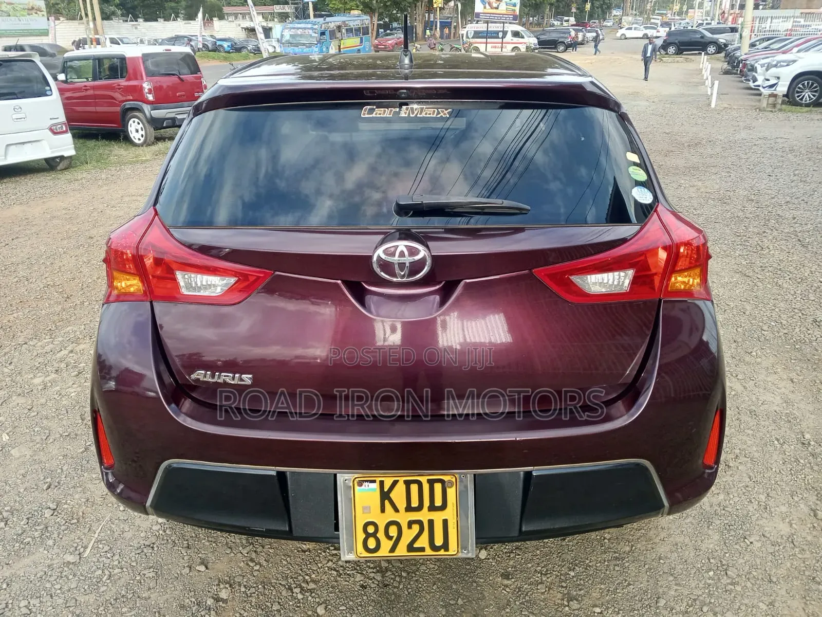 Toyota Auris 2014 Pink