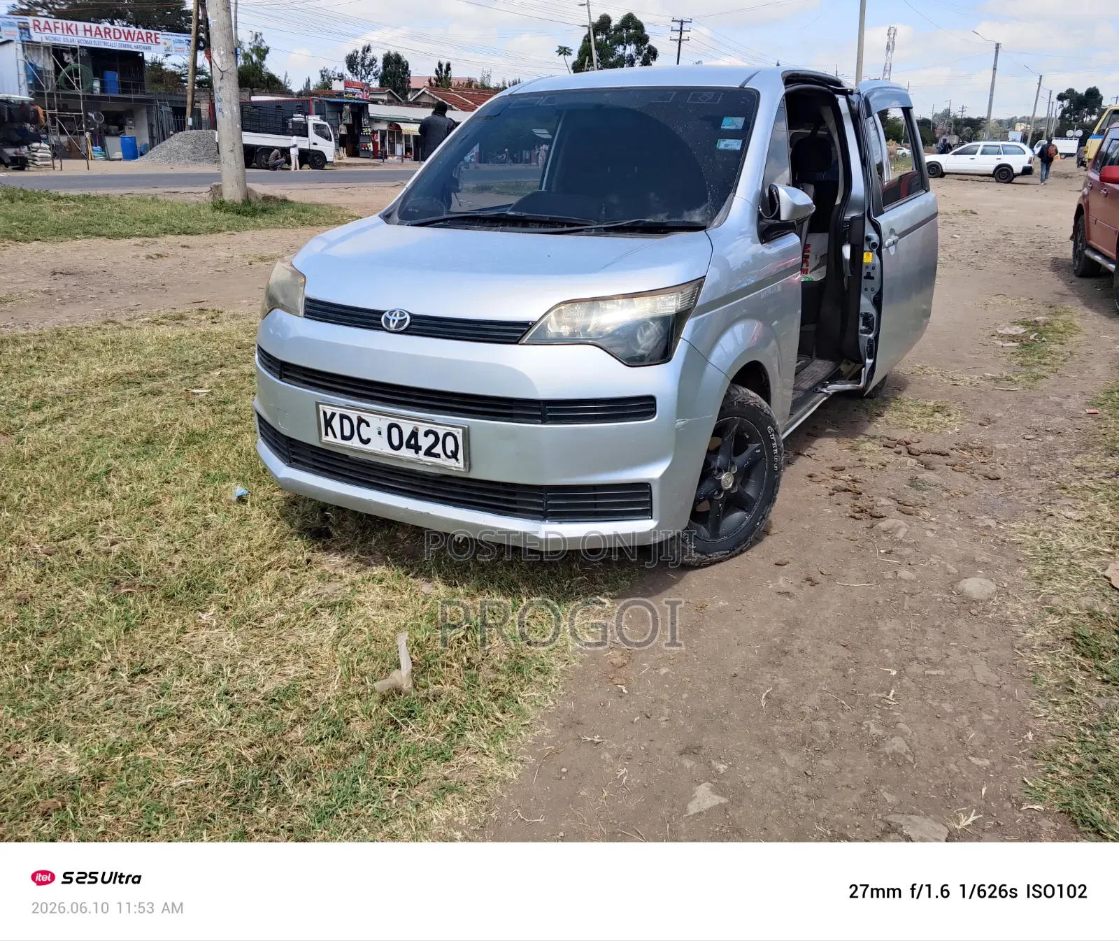Toyota Spade 1.5 2015 Silver